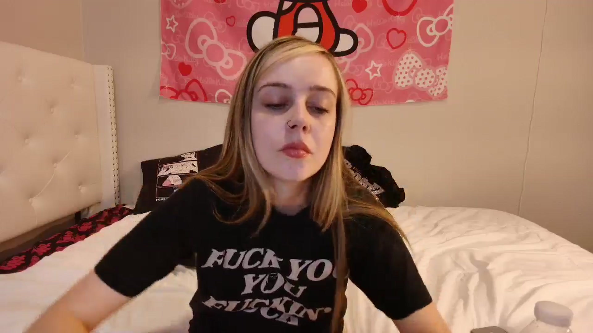 Gallery image thumbnail from lunalovelyy's myfreecams stream on, 09/08/2024, 08:15 image 11 of 20