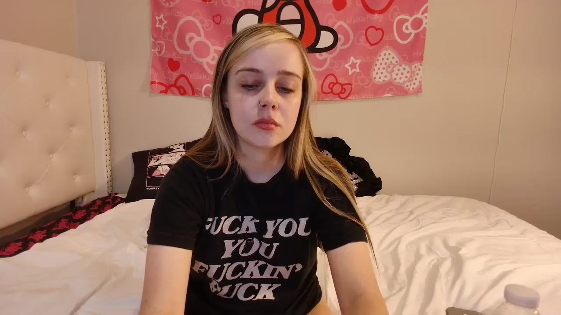 Gallery image thumbnail from lunalovelyy's myfreecams stream on, 09/08/2024, 08:15 image 7 of 20