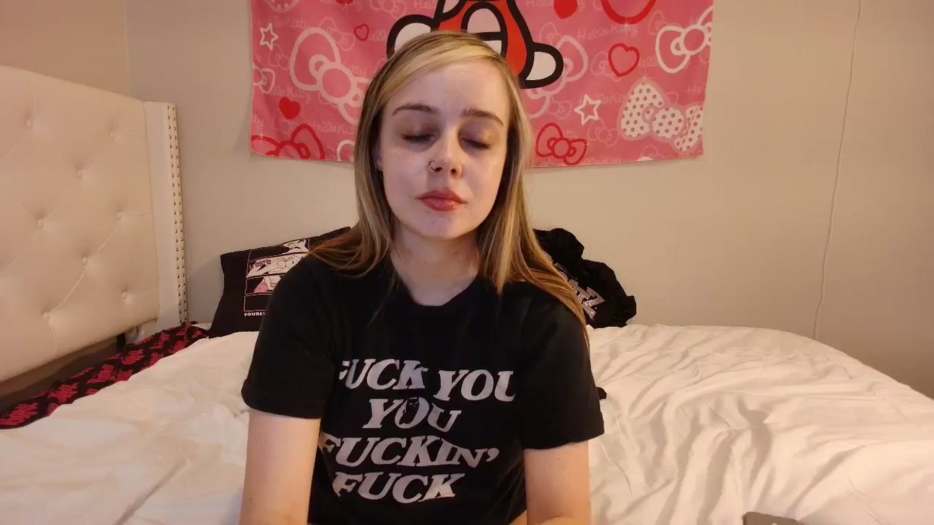 Gallery image thumbnail from lunalovelyy's myfreecams stream on, 09/08/2024, 08:15 image 6 of 20
