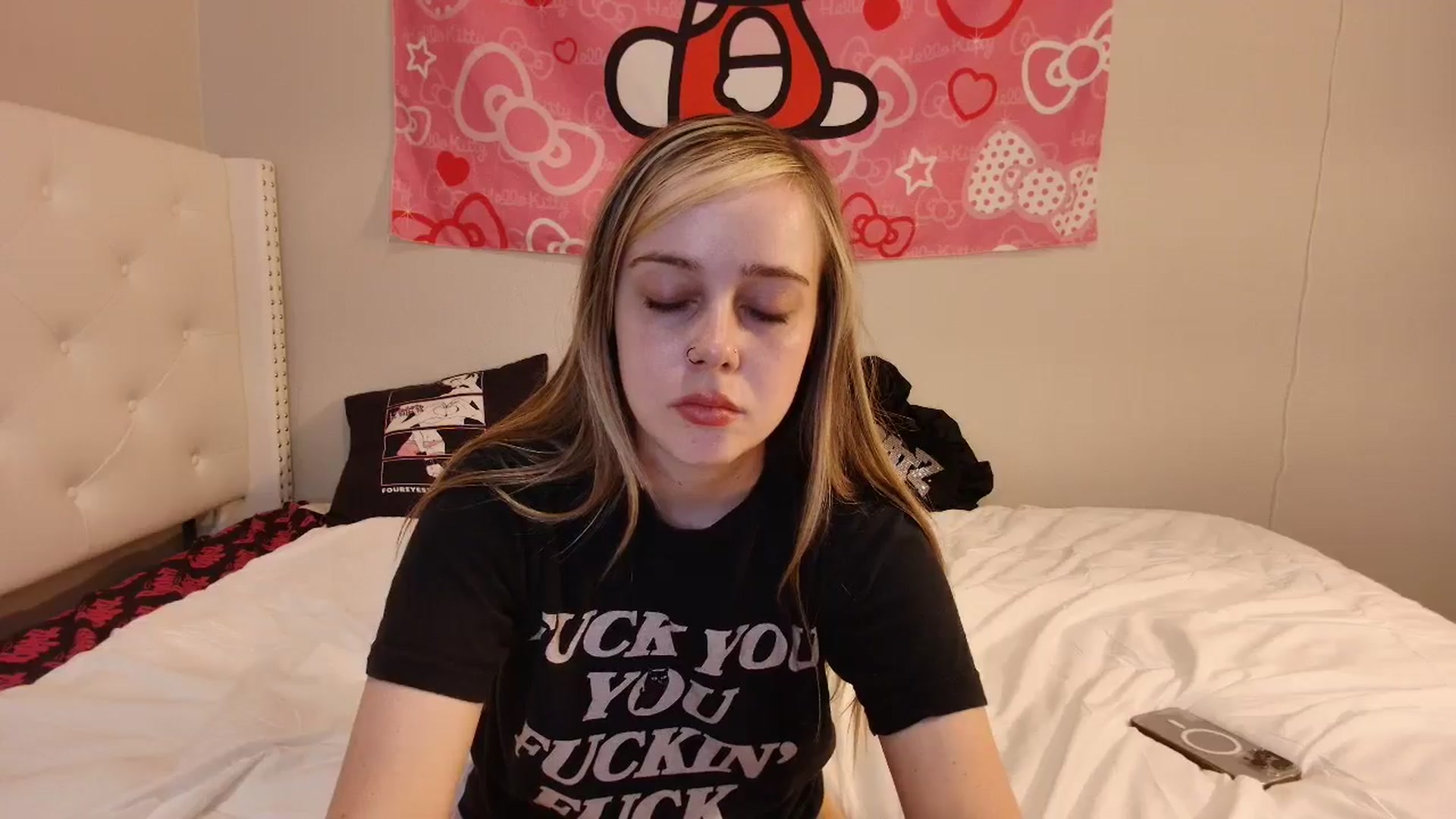Gallery image thumbnail from lunalovelyy's myfreecams stream on, 09/08/2024, 08:15 image 19 of 20