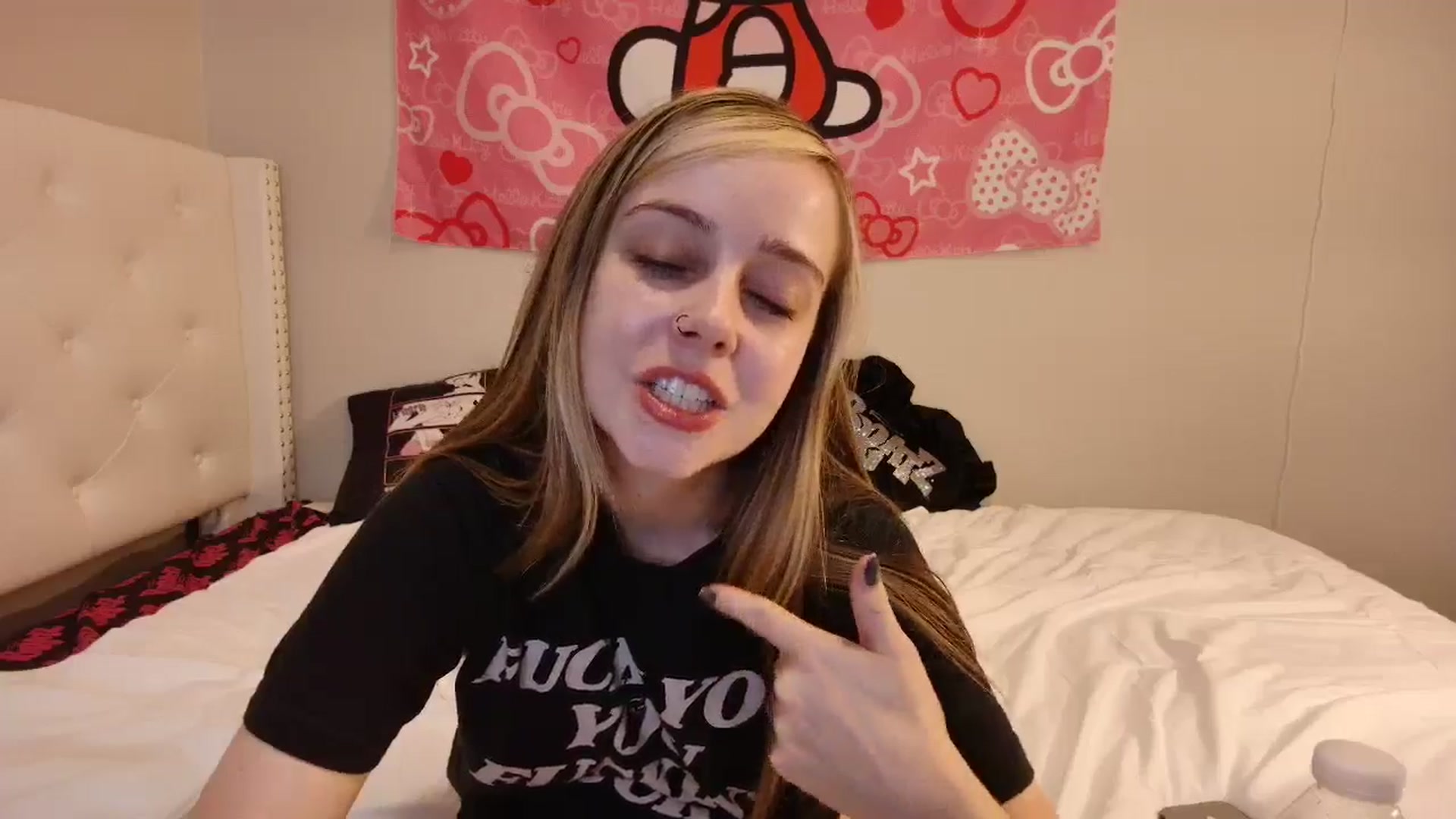 Gallery image thumbnail from lunalovelyy's myfreecams stream on, 09/08/2024, 08:15 image 12 of 20