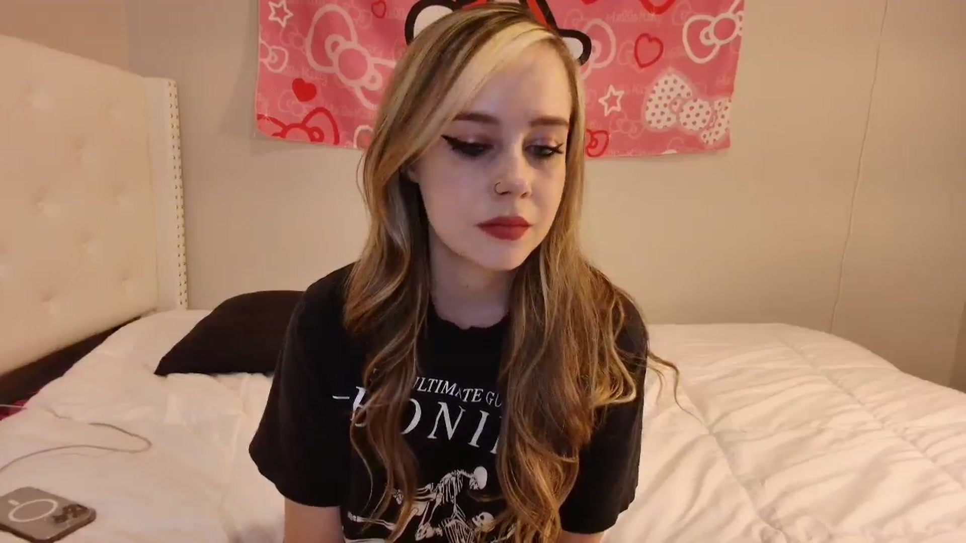 Gallery image thumbnail from lunalovelyy's myfreecams stream on, 09/15/2024, 08:25 image 5 of 20