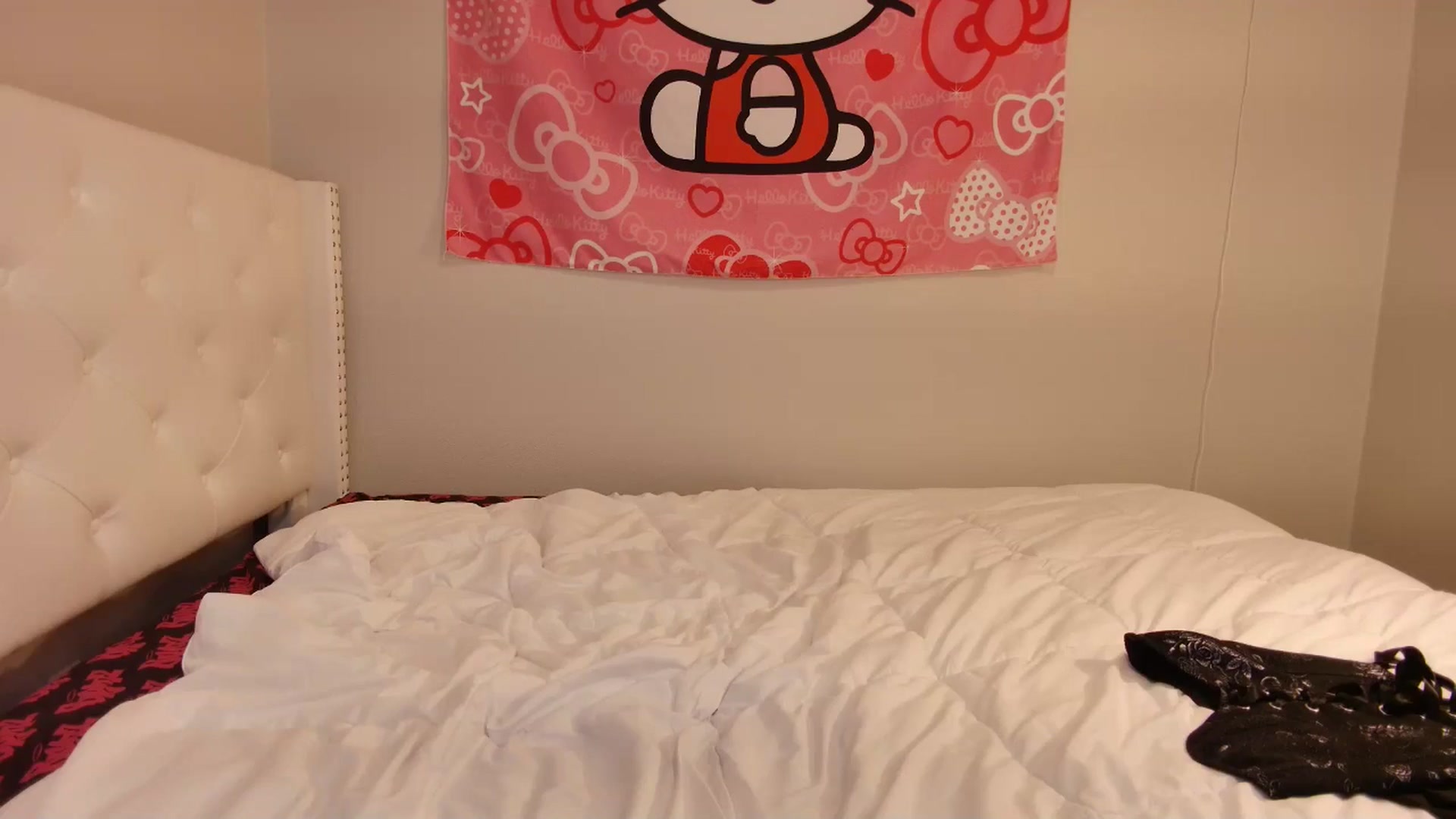 Gallery image thumbnail from lunalovelyy's myfreecams stream on, 10/28/2024, 07:18 image 7 of 20