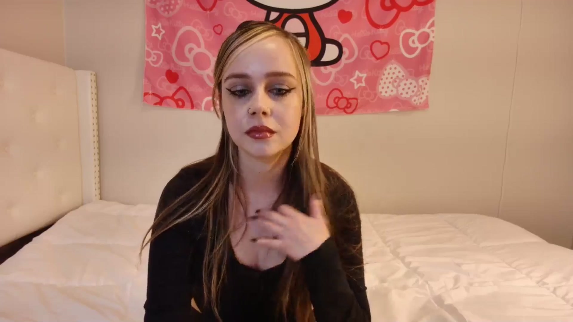 Gallery image thumbnail from lunalovelyy's myfreecams stream on, 11/05/2024, 09:58 image 15 of 20