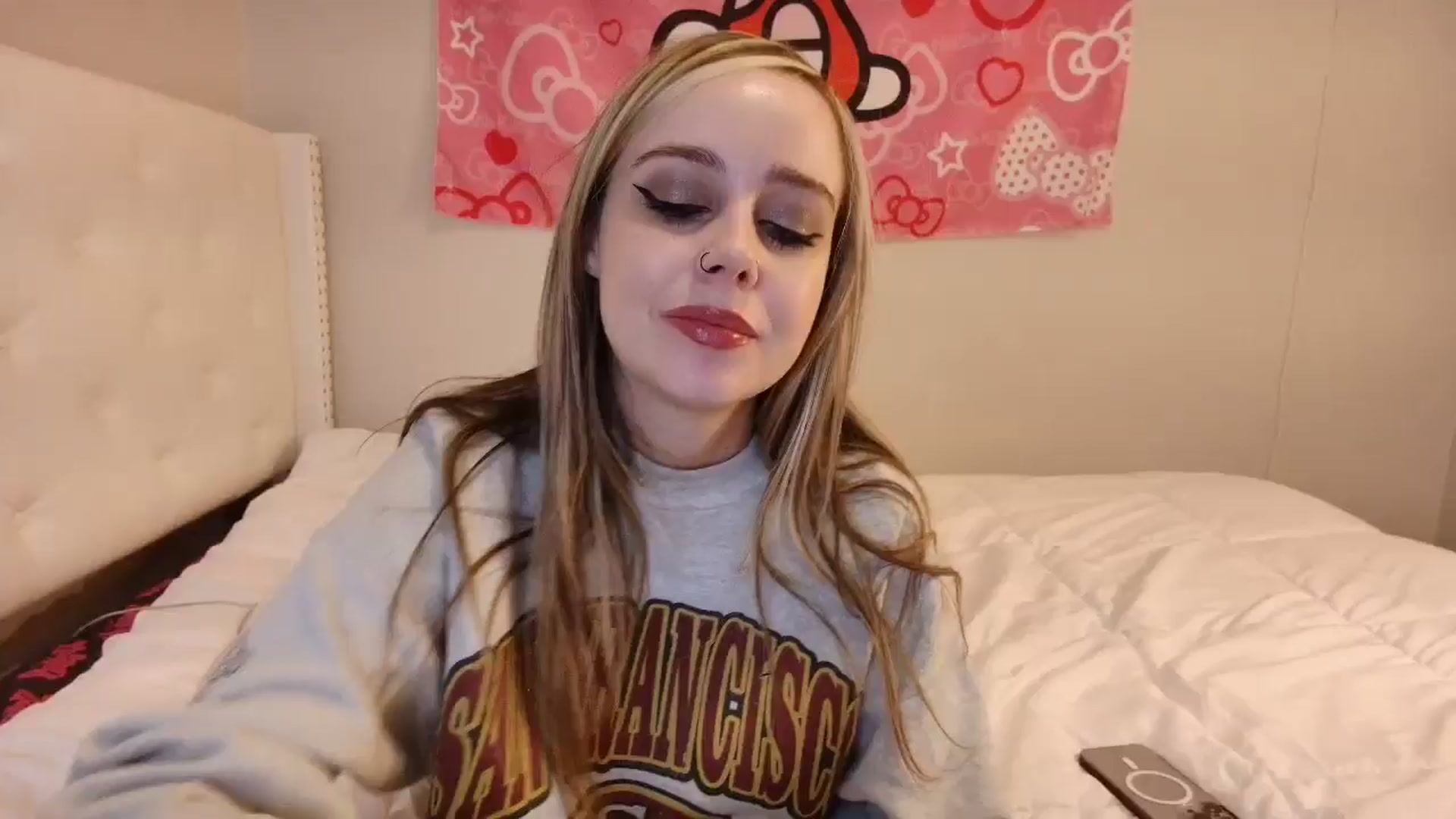 Gallery image thumbnail from lunalovelyy's myfreecams stream on, 11/06/2024, 08:54 image 19 of 20