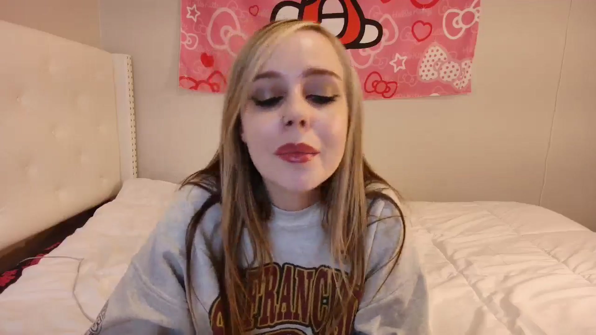 Gallery image thumbnail from lunalovelyy's myfreecams stream on, 11/06/2024, 08:54 image 5 of 20