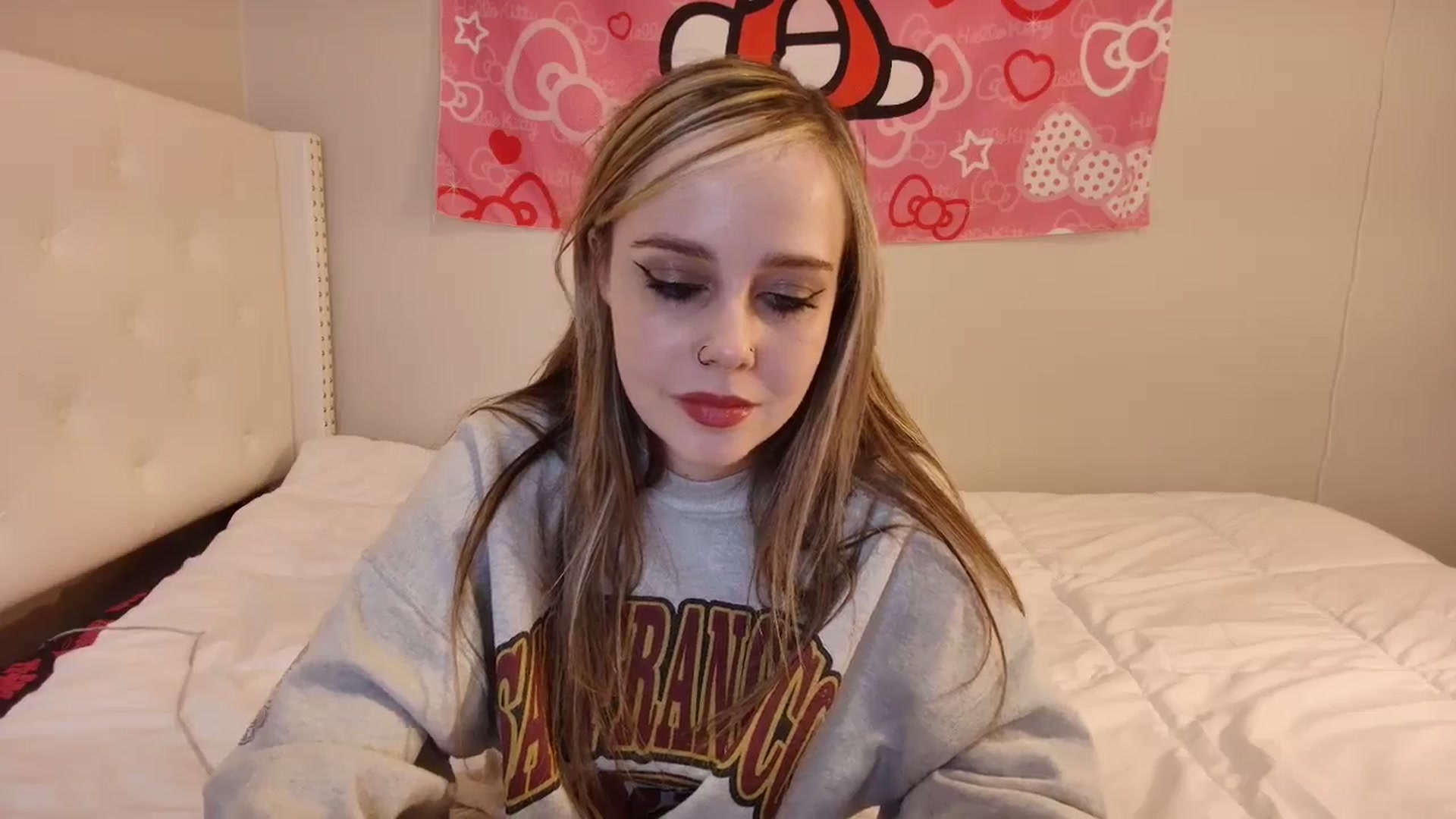 Gallery image thumbnail from lunalovelyy's myfreecams stream on, 11/06/2024, 08:54 image 7 of 20