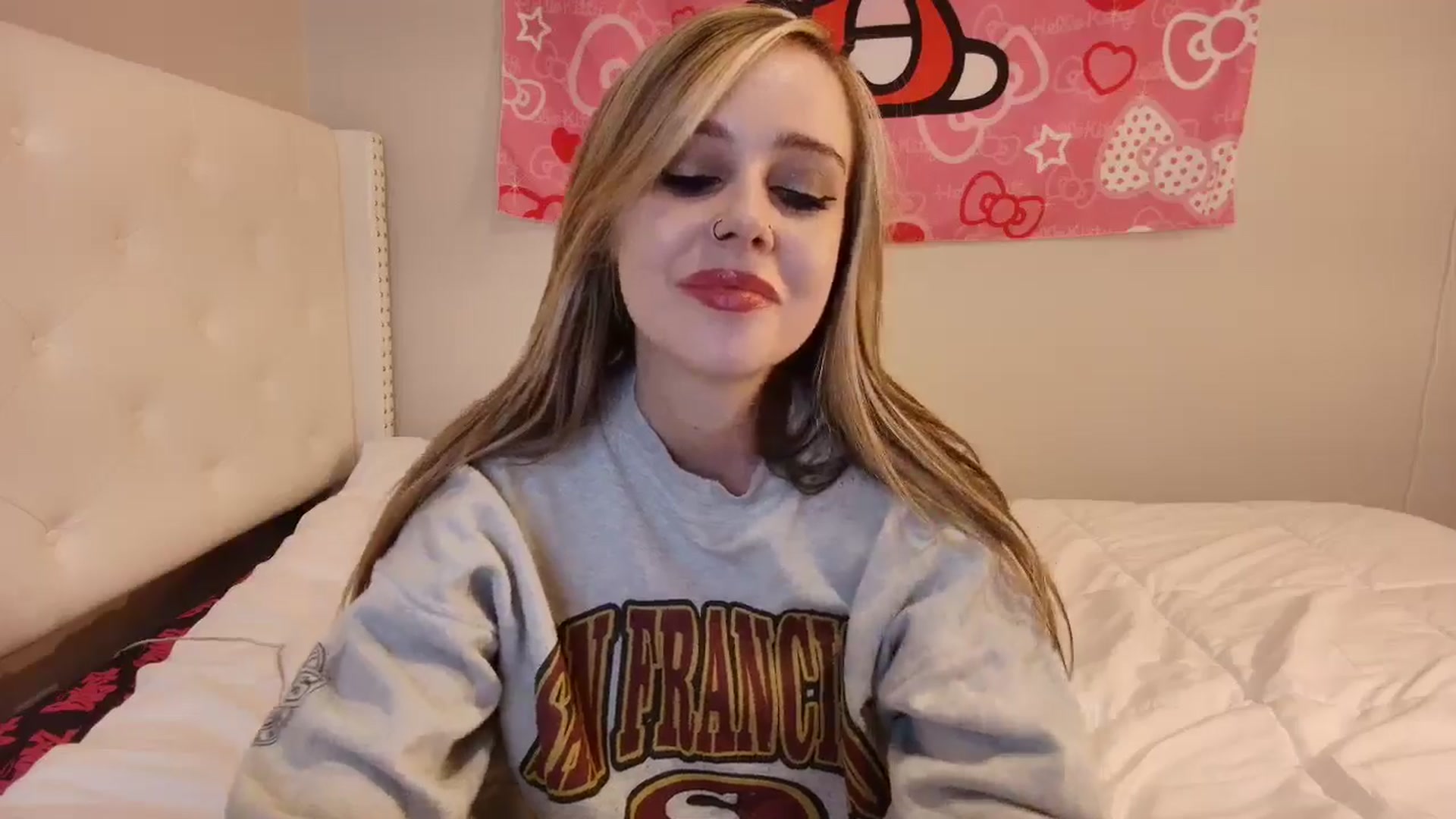 Gallery image thumbnail from lunalovelyy's myfreecams stream on, 11/06/2024, 08:54 image 11 of 20