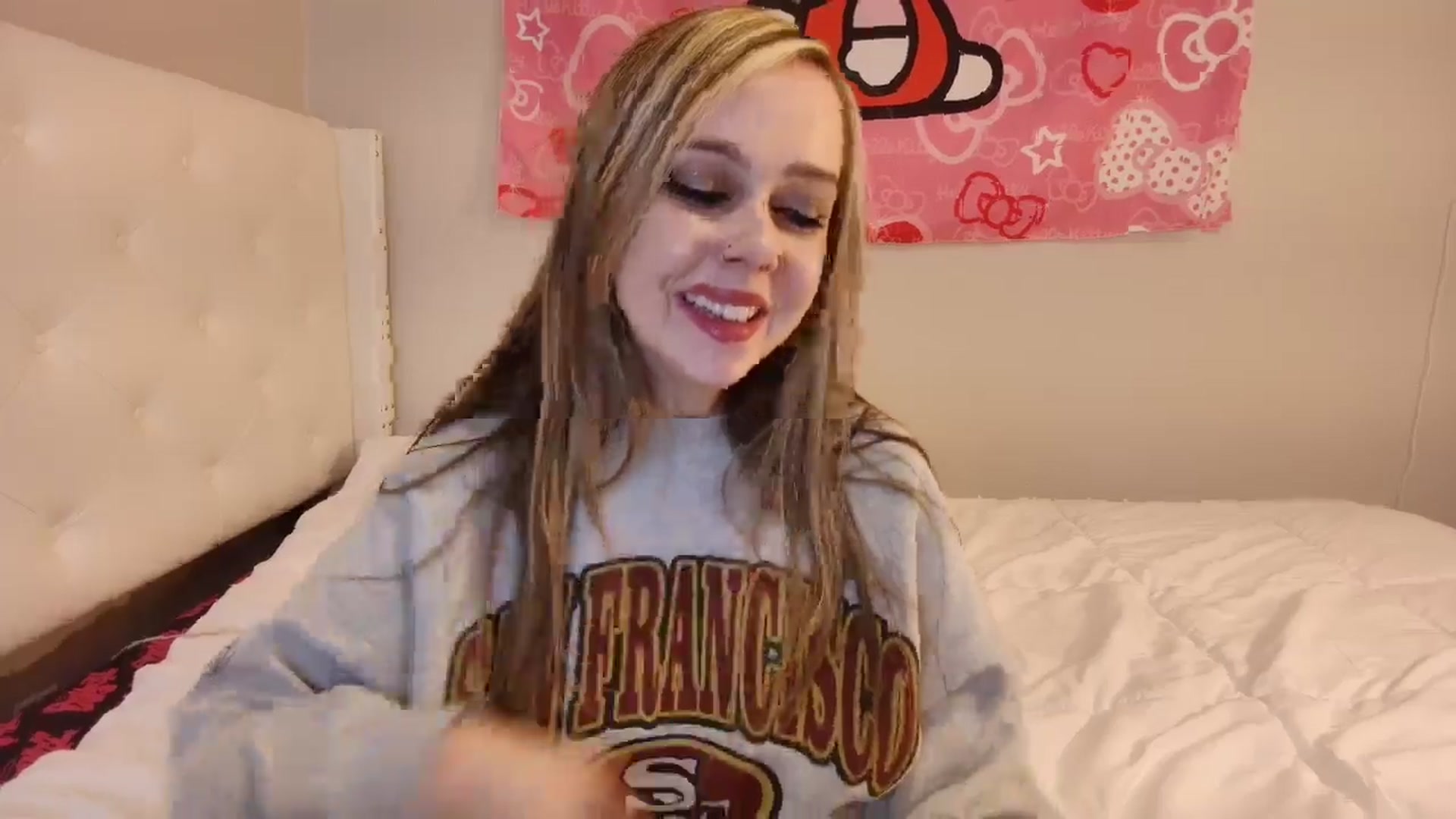 Gallery image thumbnail from lunalovelyy's myfreecams stream on, 11/06/2024, 08:54 image 15 of 20