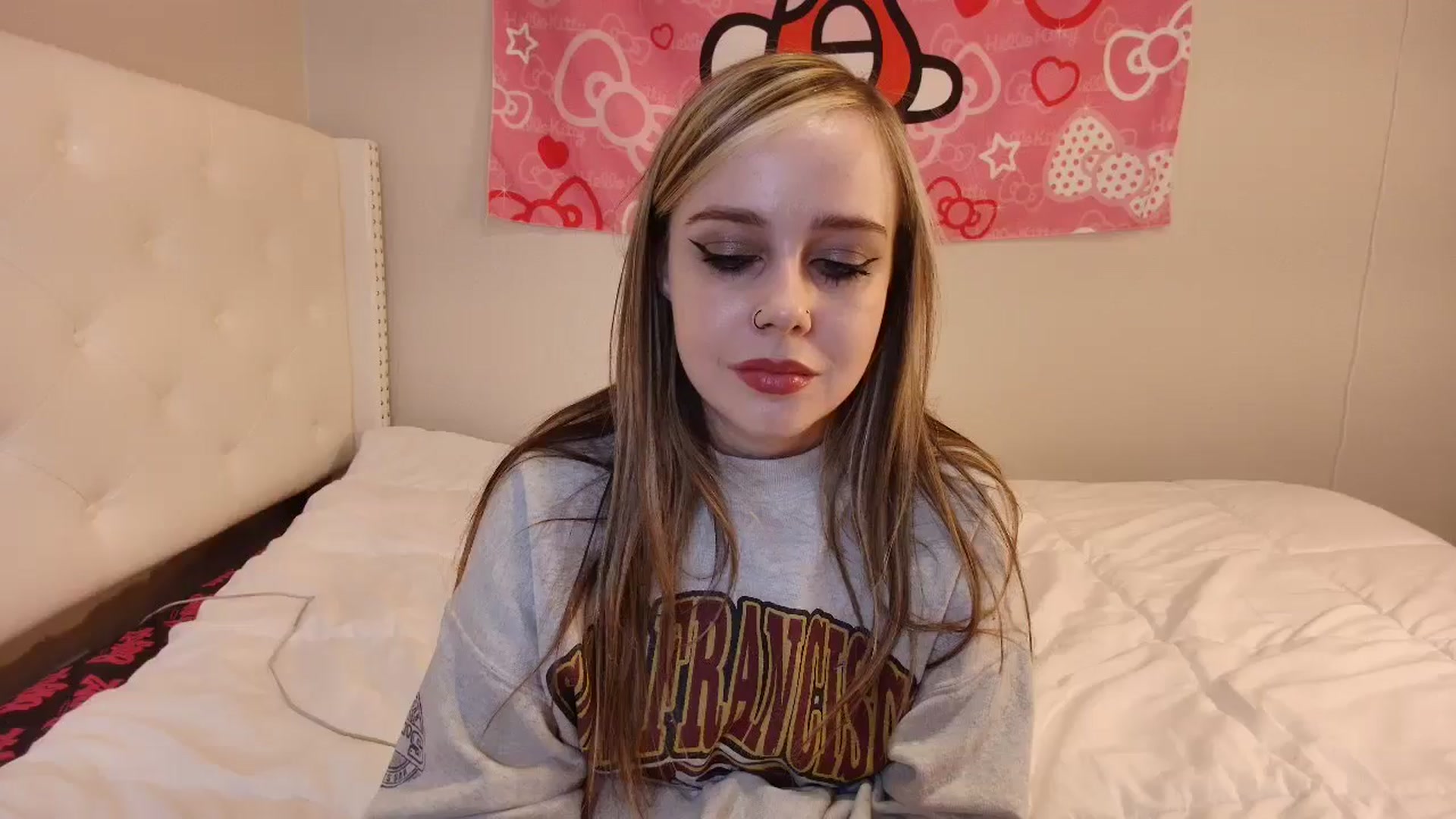 Gallery image thumbnail from lunalovelyy's myfreecams stream on, 11/06/2024, 08:54 image 18 of 20