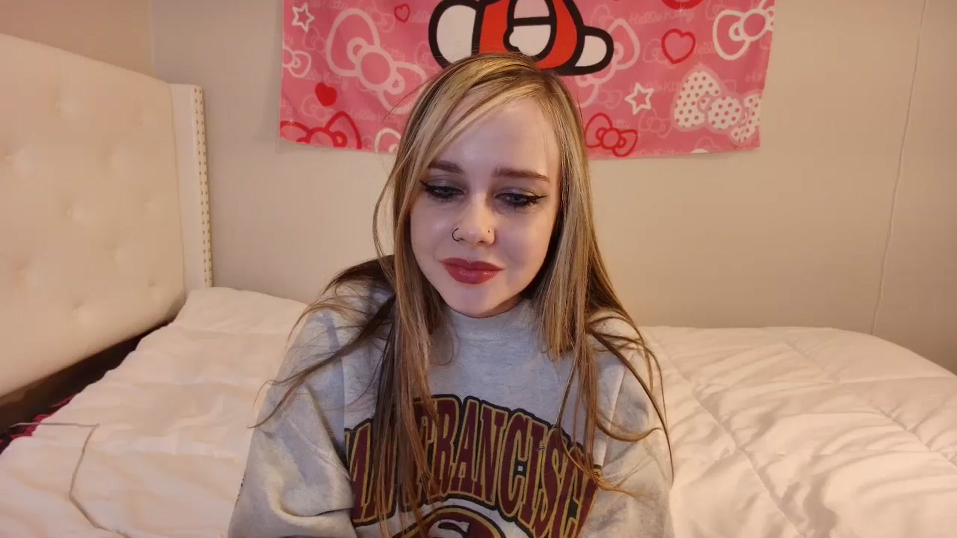 Gallery image thumbnail from lunalovelyy's myfreecams stream on, 11/06/2024, 08:54 image 2 of 20