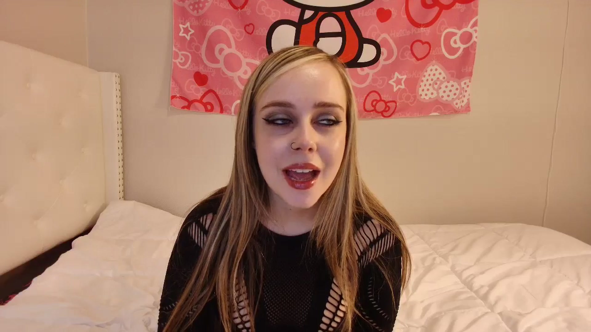Gallery image thumbnail from lunalovelyy's myfreecams stream on, 11/07/2024, 09:19 image 11 of 20