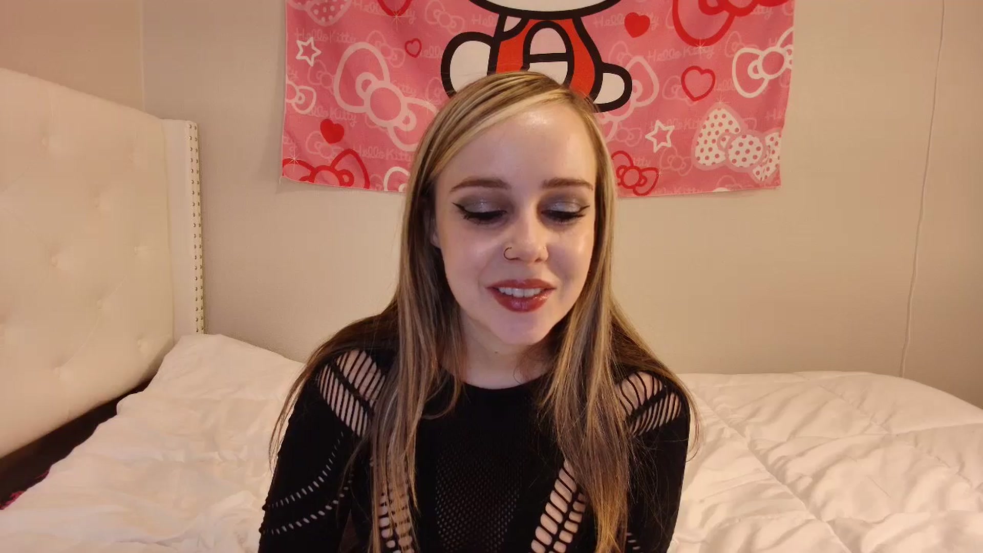 Gallery image thumbnail from lunalovelyy's myfreecams stream on, 11/07/2024, 09:19 image 13 of 20