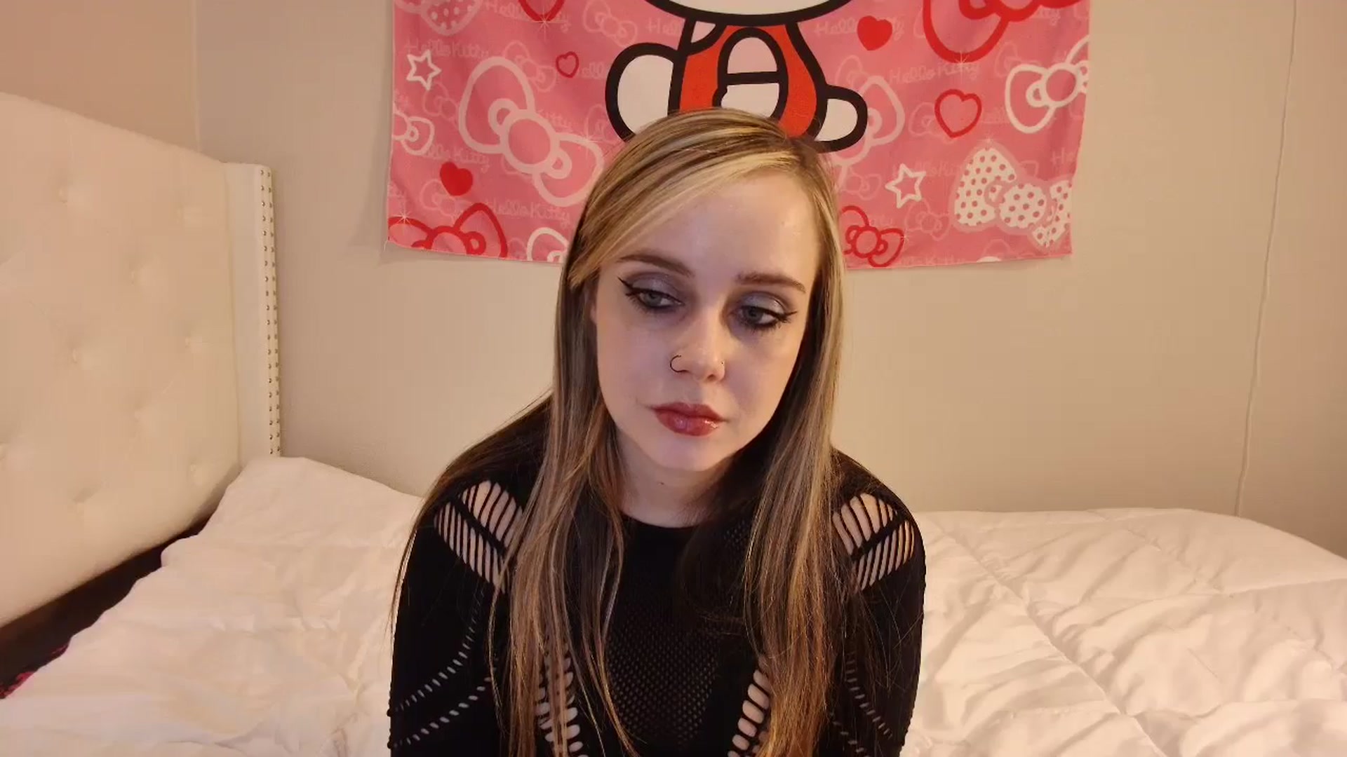 Gallery image thumbnail from lunalovelyy's myfreecams stream on, 11/07/2024, 09:19 image 20 of 20