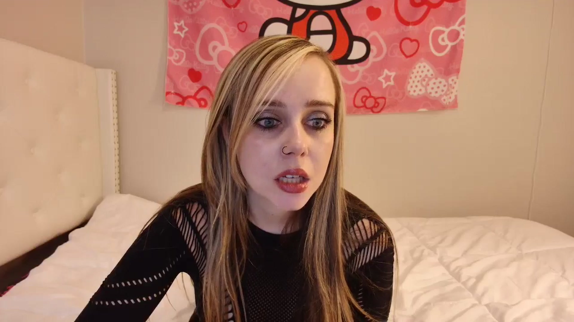 Gallery image thumbnail from lunalovelyy's myfreecams stream on, 11/07/2024, 09:19 image 18 of 20
