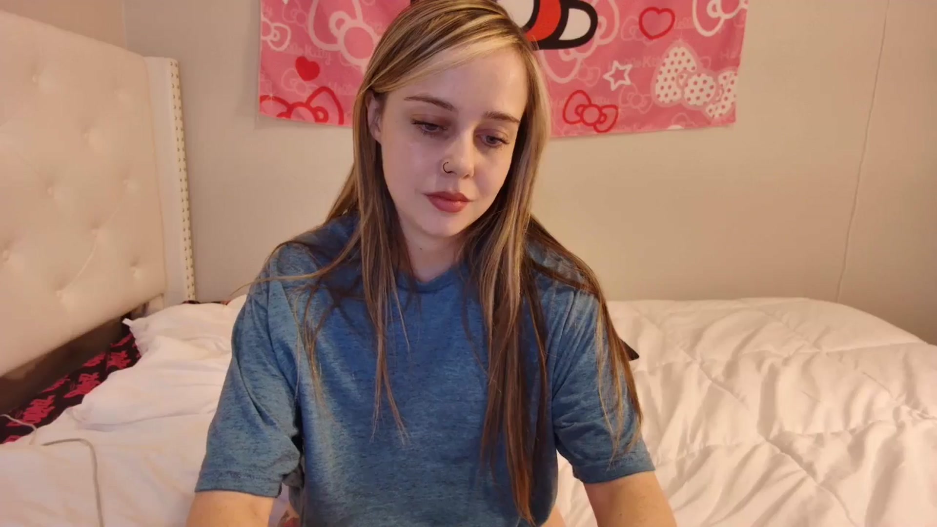 Gallery image thumbnail from lunalovelyy's myfreecams stream on, 11/10/2024, 09:01 image 6 of 20