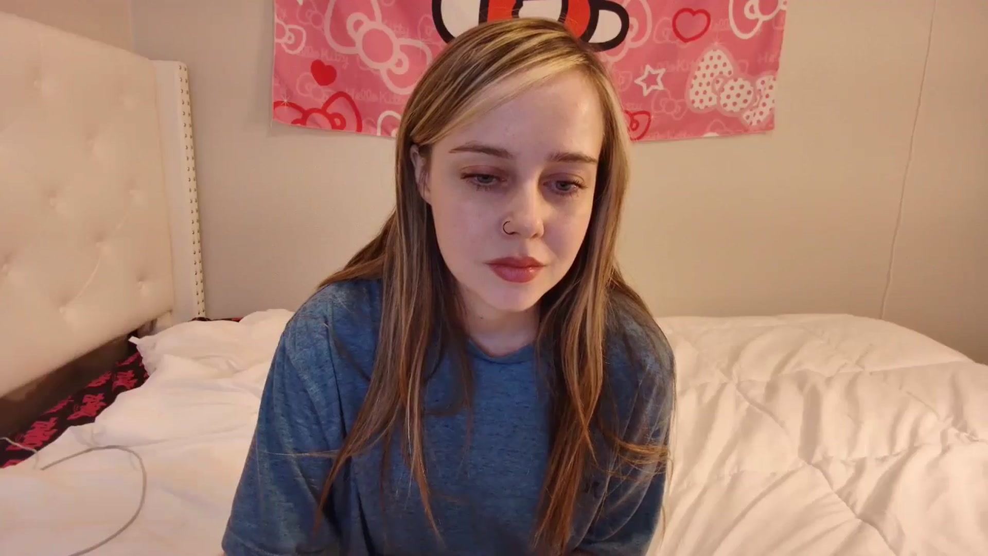 Gallery image thumbnail from lunalovelyy's myfreecams stream on, 11/10/2024, 09:01 image 15 of 20