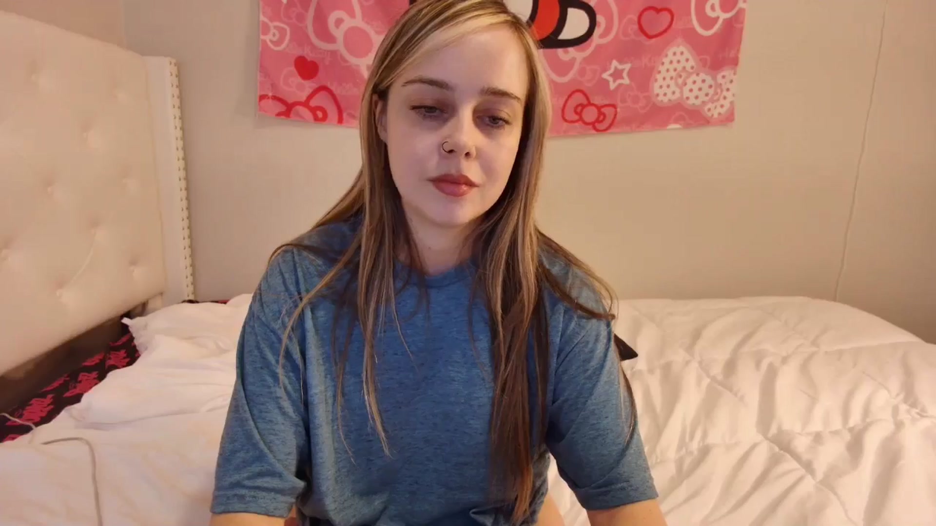 Gallery image thumbnail from lunalovelyy's myfreecams stream on, 11/10/2024, 09:01 image 7 of 20