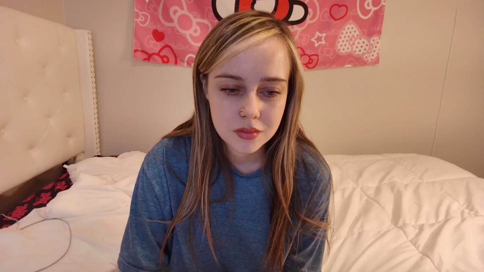 Gallery image thumbnail from lunalovelyy's myfreecams stream on, 11/10/2024, 09:01 image 16 of 20