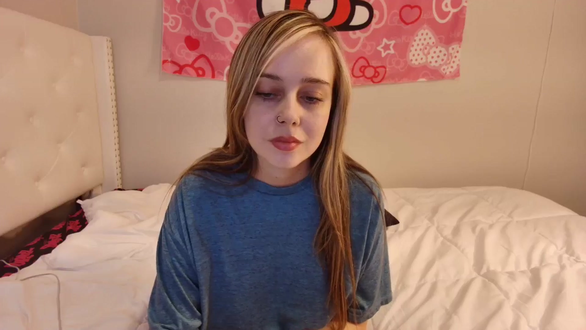 Gallery image thumbnail from lunalovelyy's myfreecams stream on, 11/10/2024, 09:01 image 4 of 20