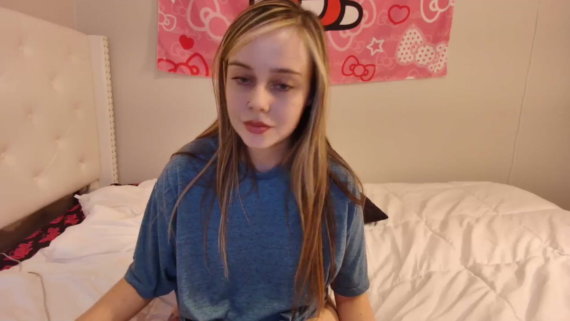 Gallery image thumbnail from lunalovelyy's myfreecams stream on, 11/10/2024, 09:01 image 8 of 20