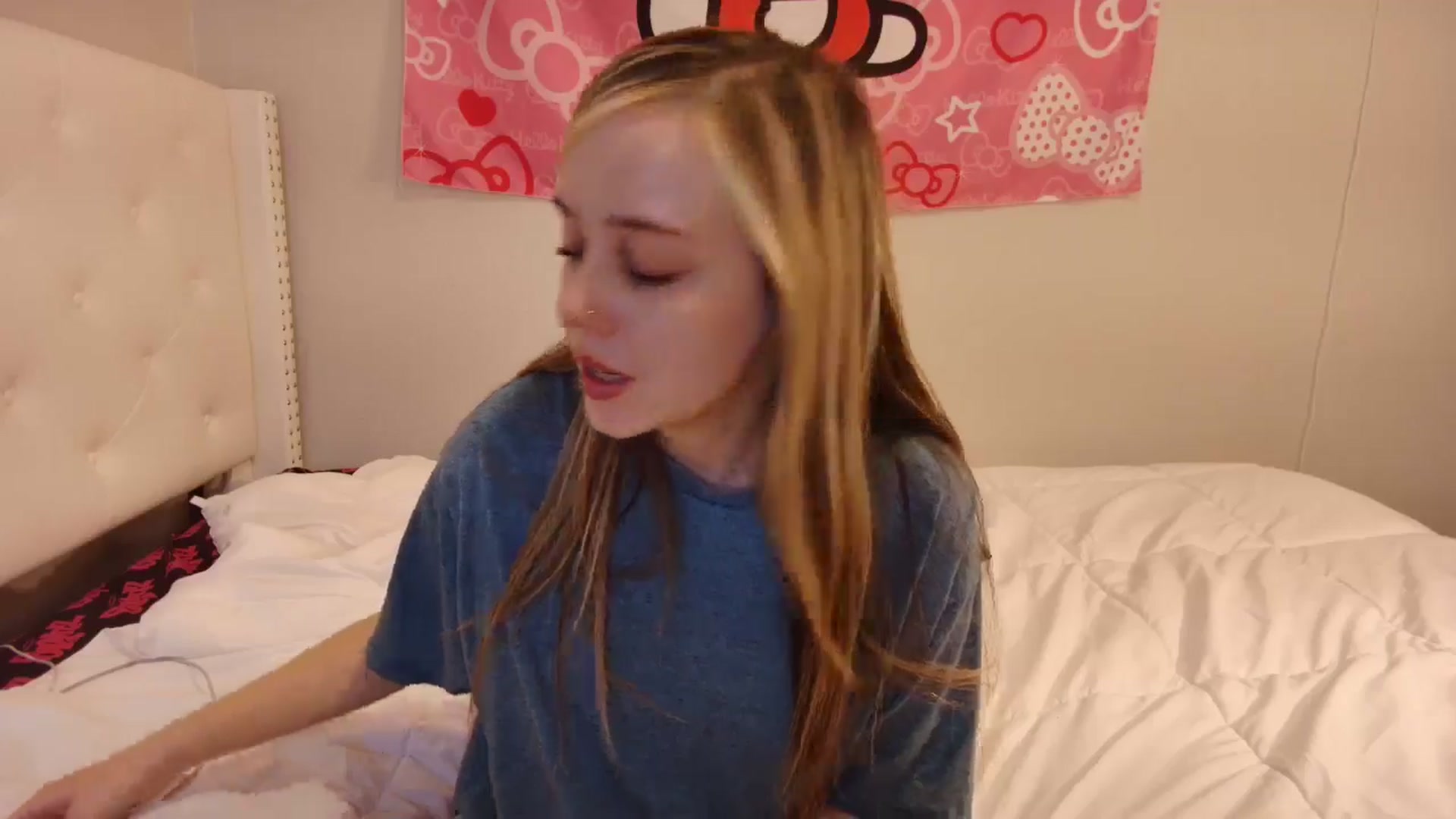 Gallery image thumbnail from lunalovelyy's myfreecams stream on, 11/10/2024, 09:01 image 17 of 20