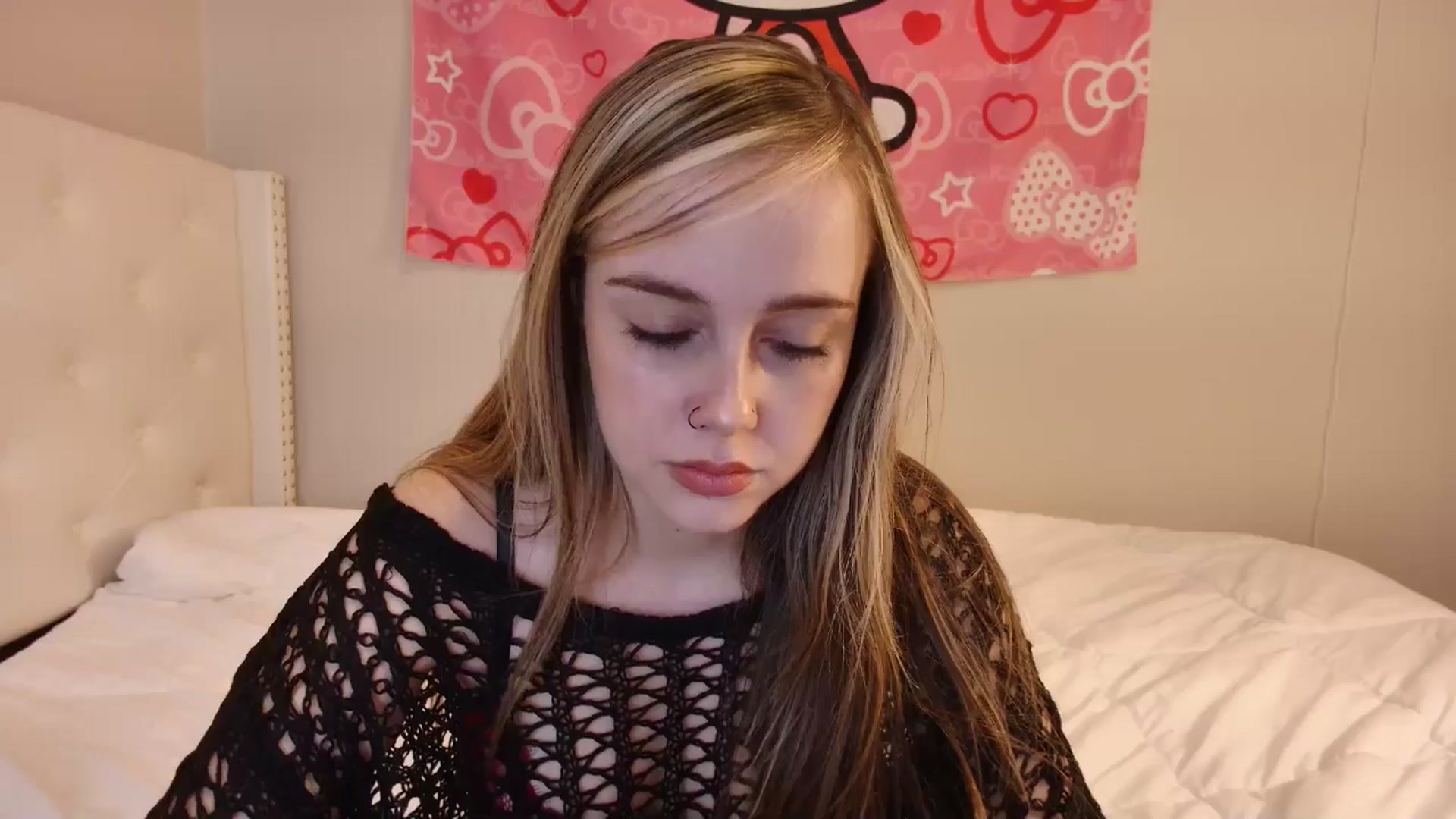 Gallery image thumbnail from lunalovelyy's myfreecams stream on, 11/13/2024, 08:18 image 14 of 20