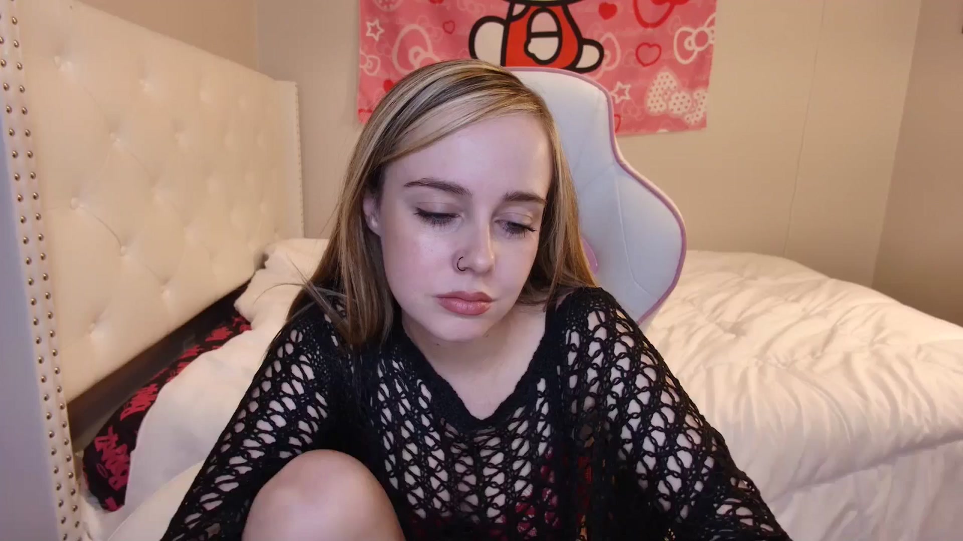 Gallery image thumbnail from lunalovelyy's myfreecams stream on, 11/13/2024, 09:58 image 18 of 20
