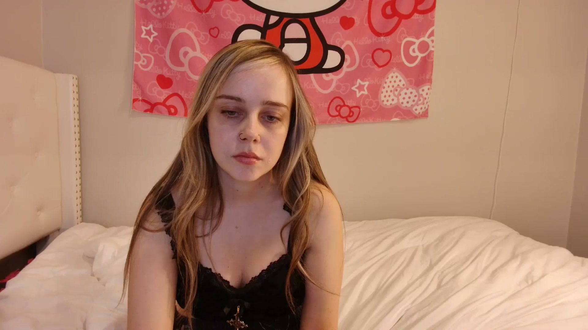 Gallery image thumbnail from lunalovelyy's myfreecams stream on, 11/29/2024, 10:29 image 8 of 20