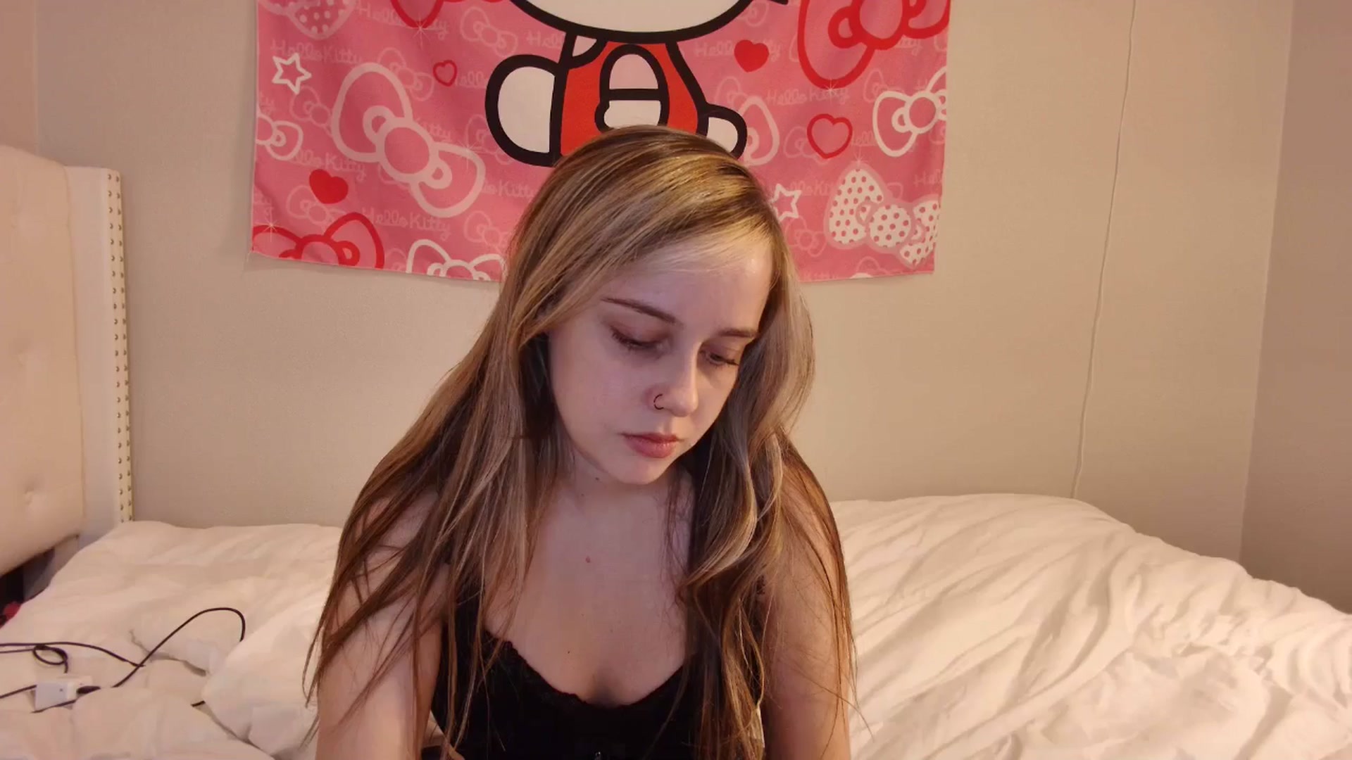 Gallery image thumbnail from lunalovelyy's myfreecams stream on, 11/29/2024, 10:29 image 19 of 20