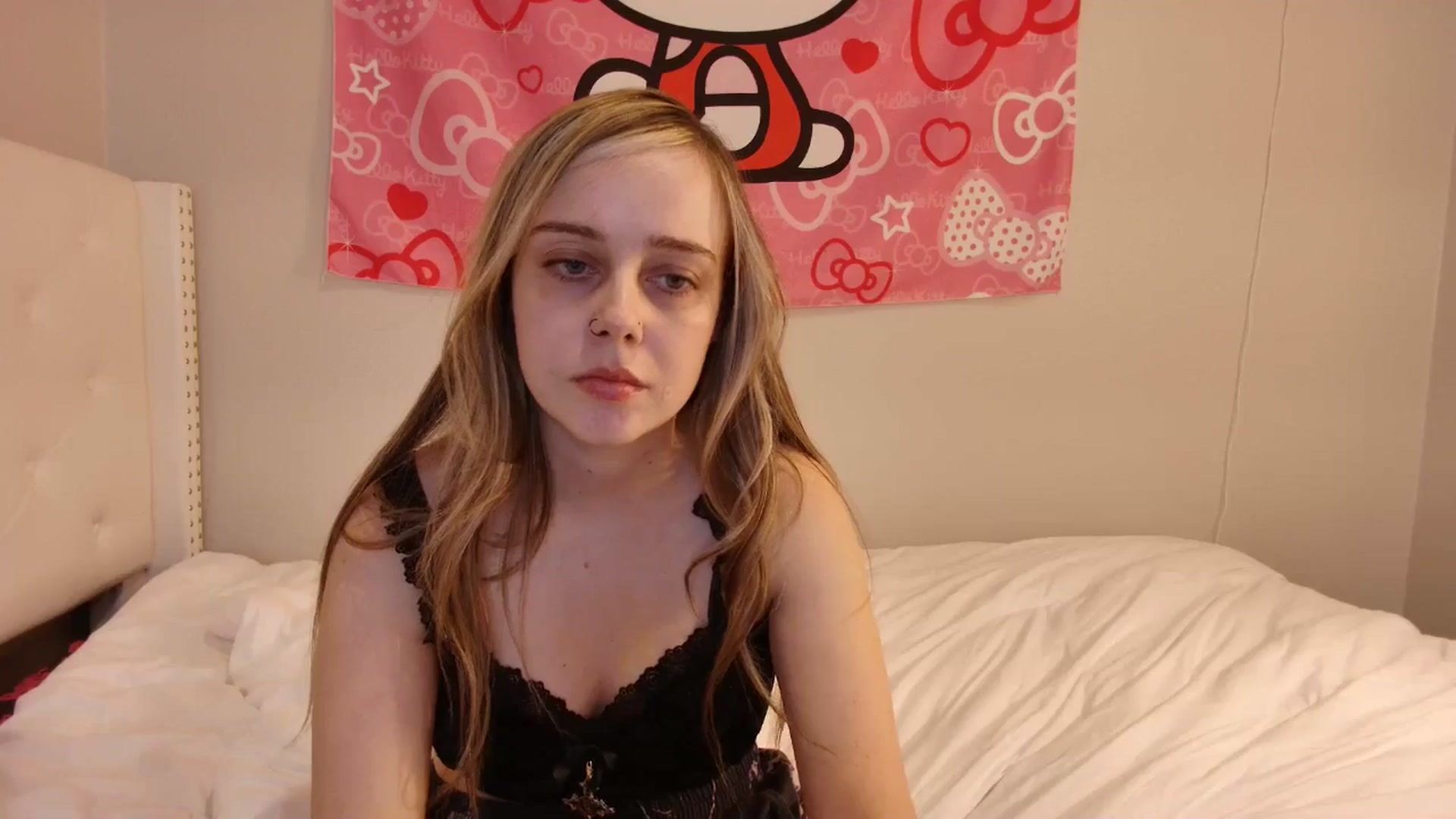Gallery image thumbnail from lunalovelyy's myfreecams stream on, 11/29/2024, 10:29 image 7 of 20