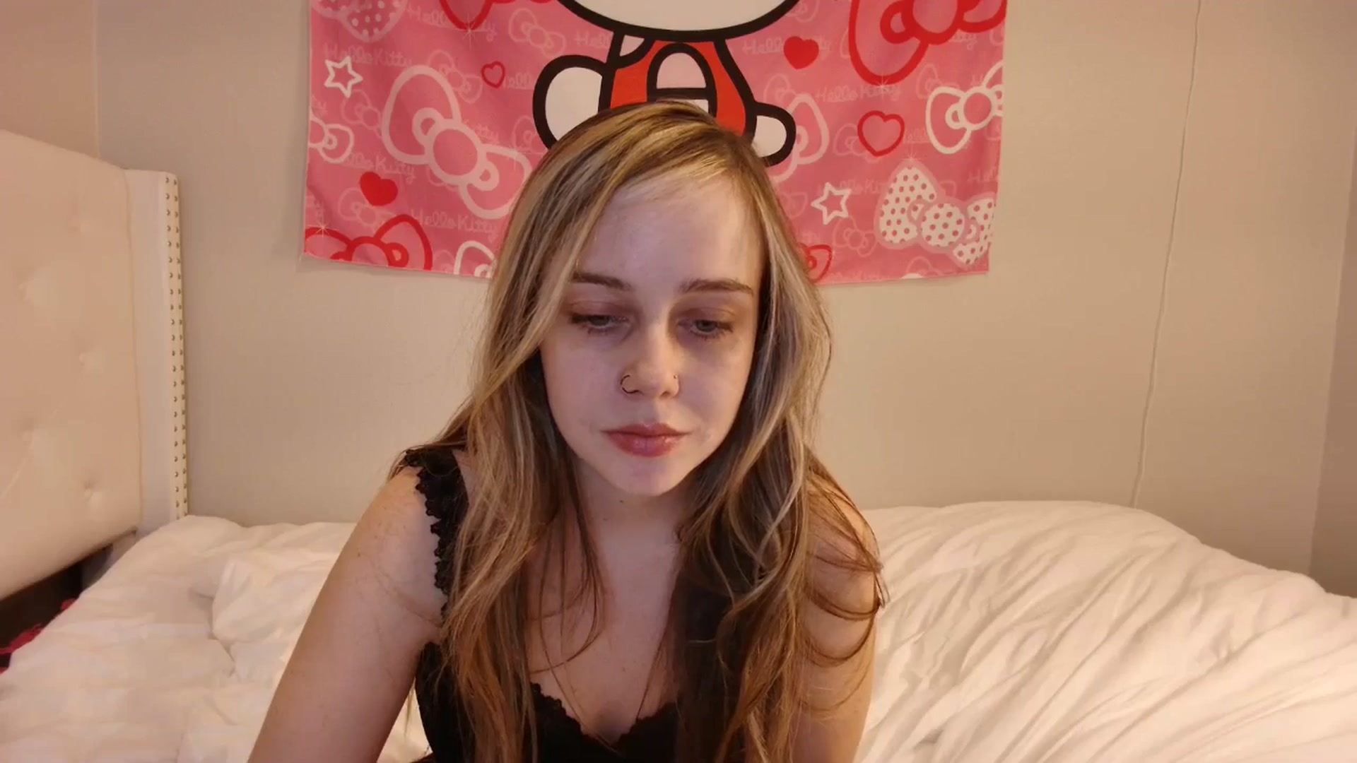 Gallery image thumbnail from lunalovelyy's myfreecams stream on, 11/29/2024, 10:29 image 9 of 20