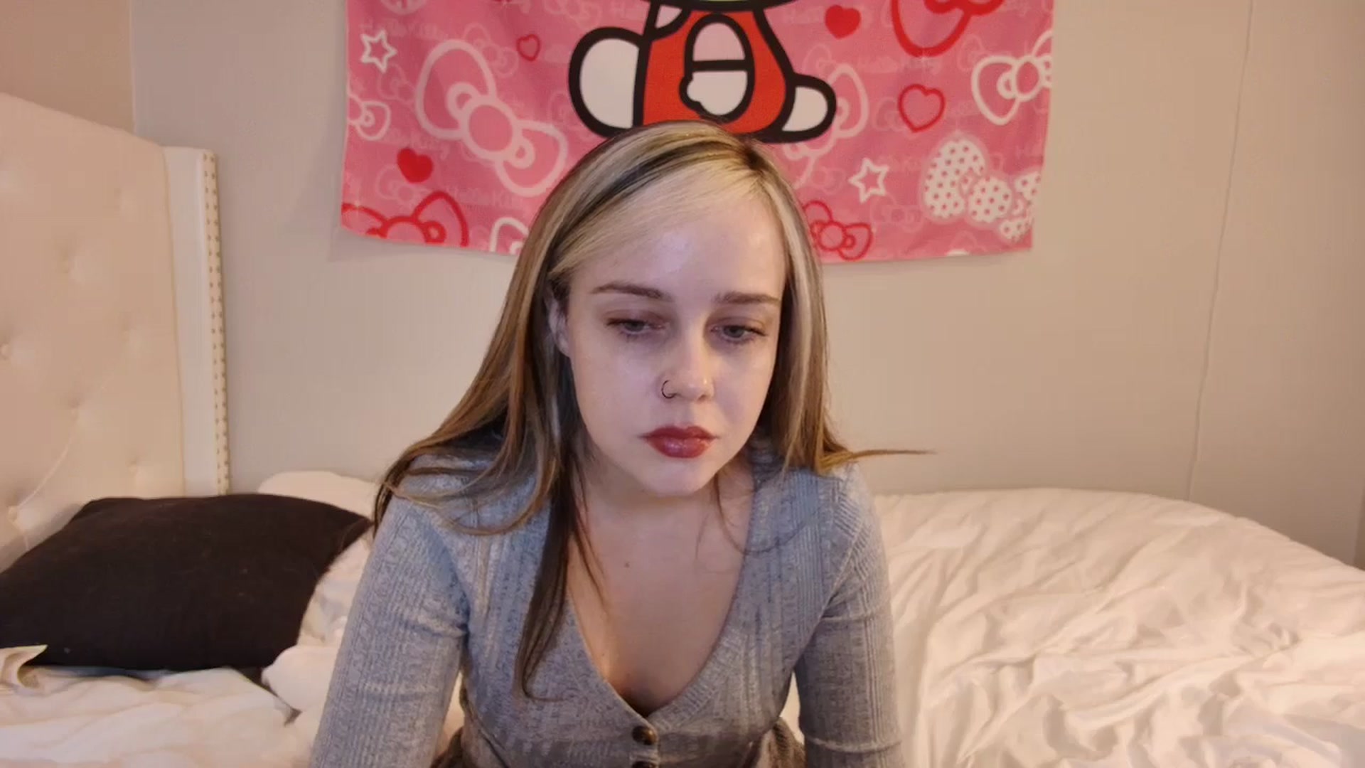 Gallery image thumbnail from lunalovelyy's myfreecams stream on, 12/06/2024, 07:59 image 14 of 20