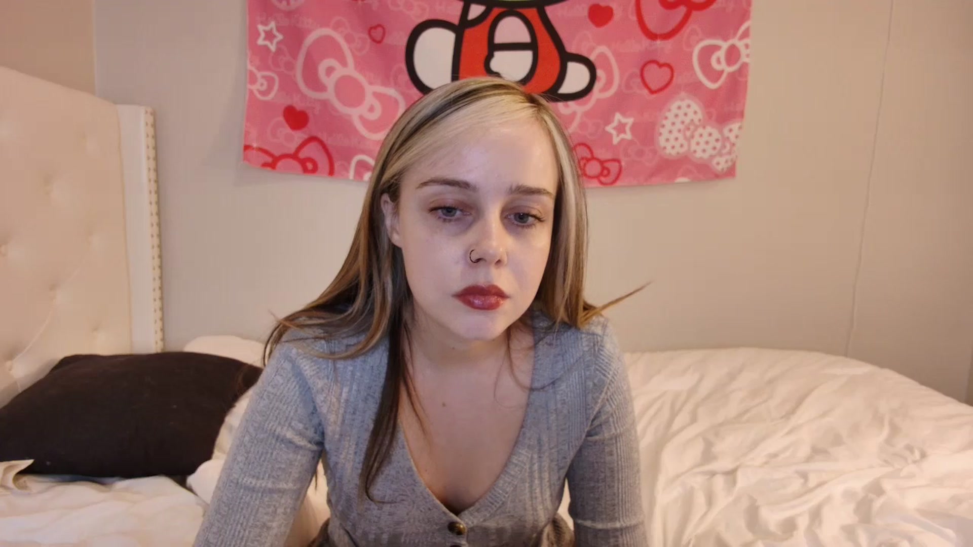 Gallery image thumbnail from lunalovelyy's myfreecams stream on, 12/06/2024, 07:59 image 12 of 20