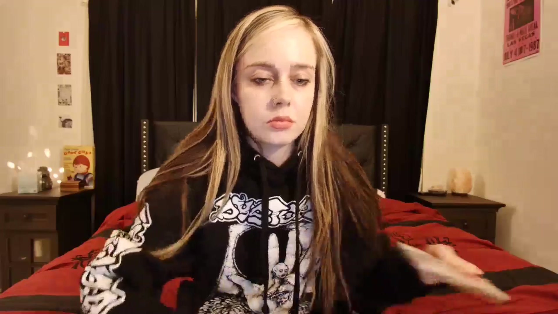 Gallery image thumbnail from lunalovelyy's myfreecams stream on, 01/08/2025, 02:25 image 20 of 20