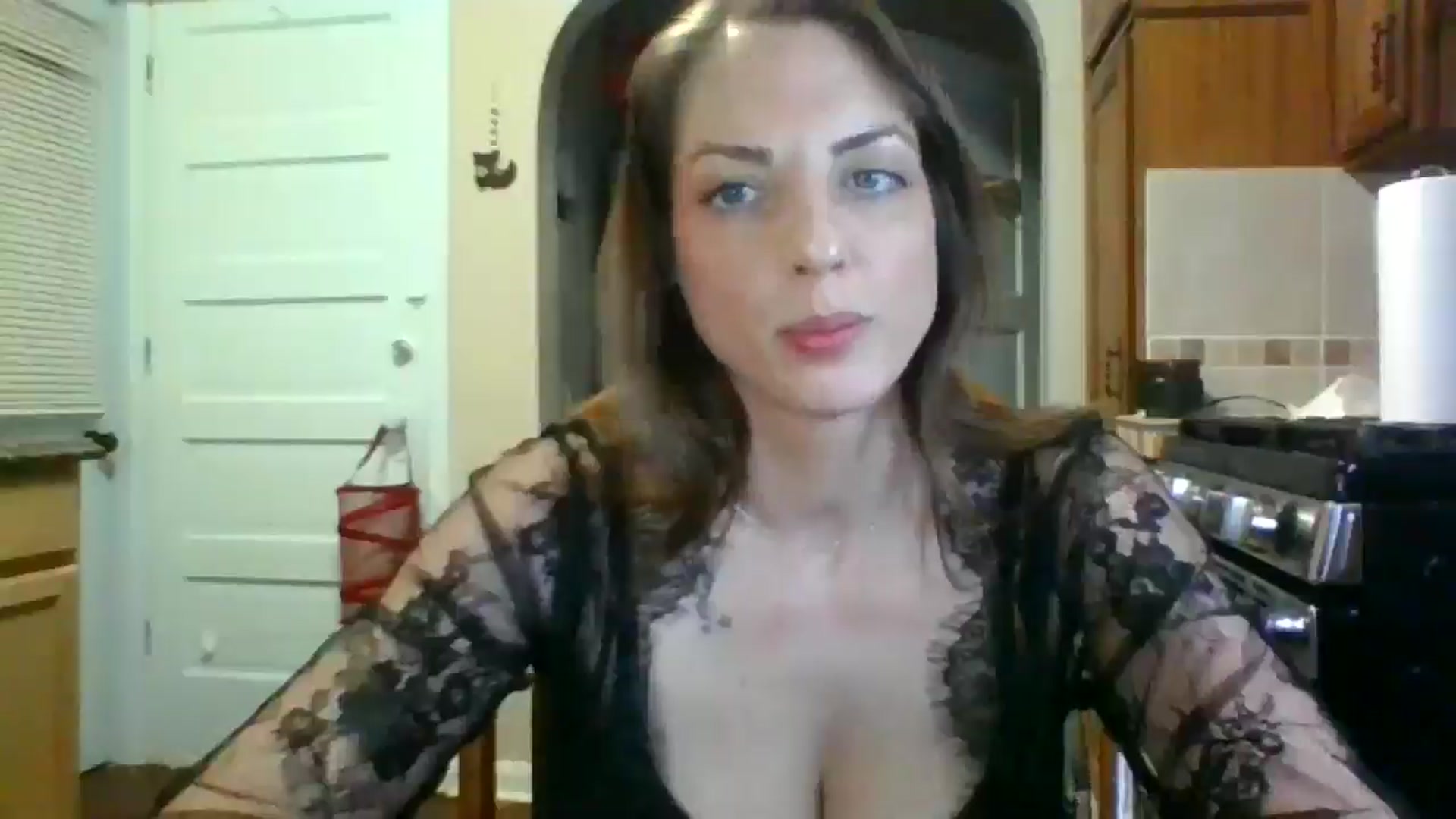 Gallery image thumbnail from lunalynne777's myfreecams stream on, 03/04/2026, 01:09 image 3 of 20