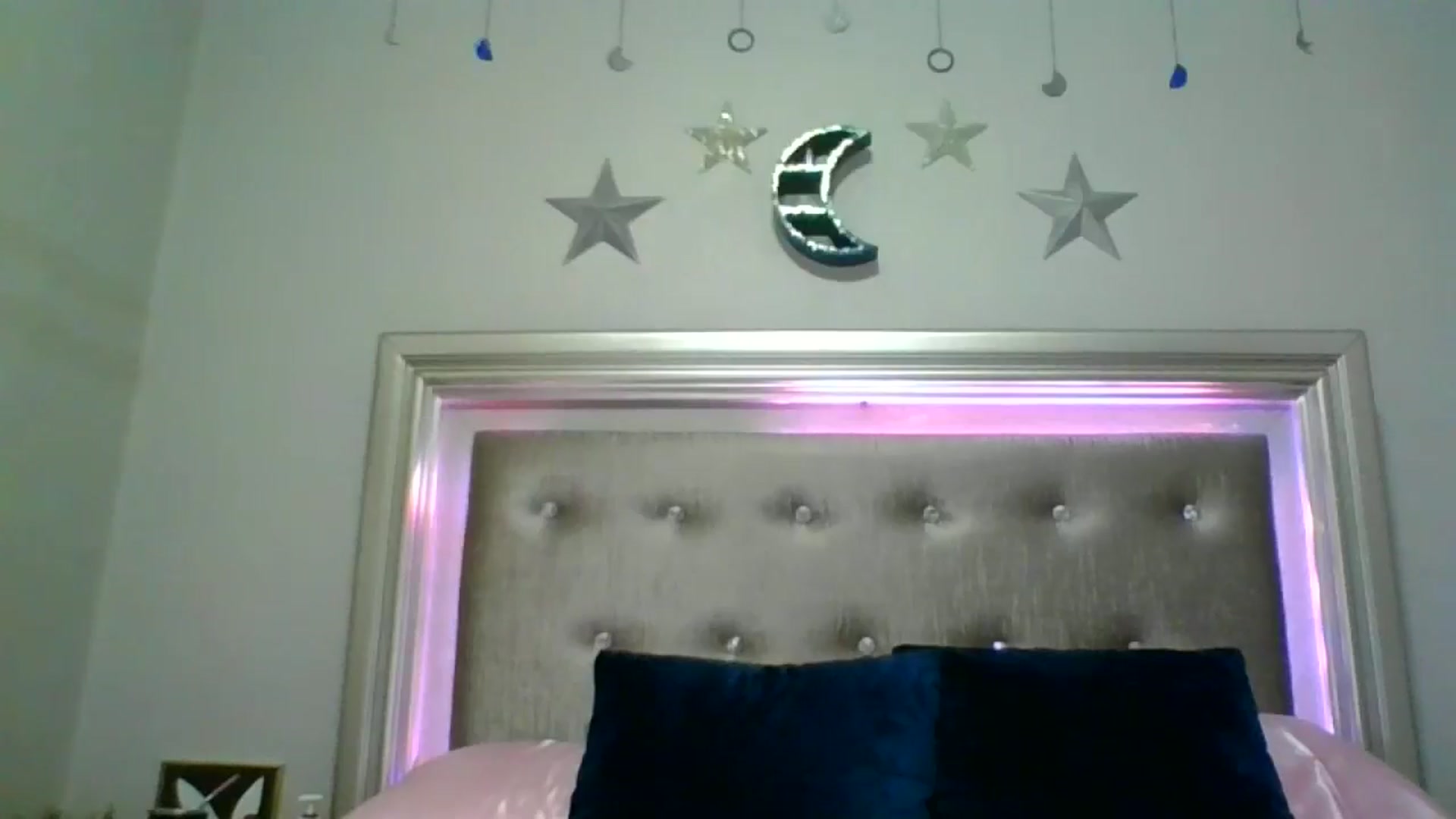 Gallery image thumbnail from lunalynne777's myfreecams stream on, 03/20/2026, 16:53 image 20 of 20