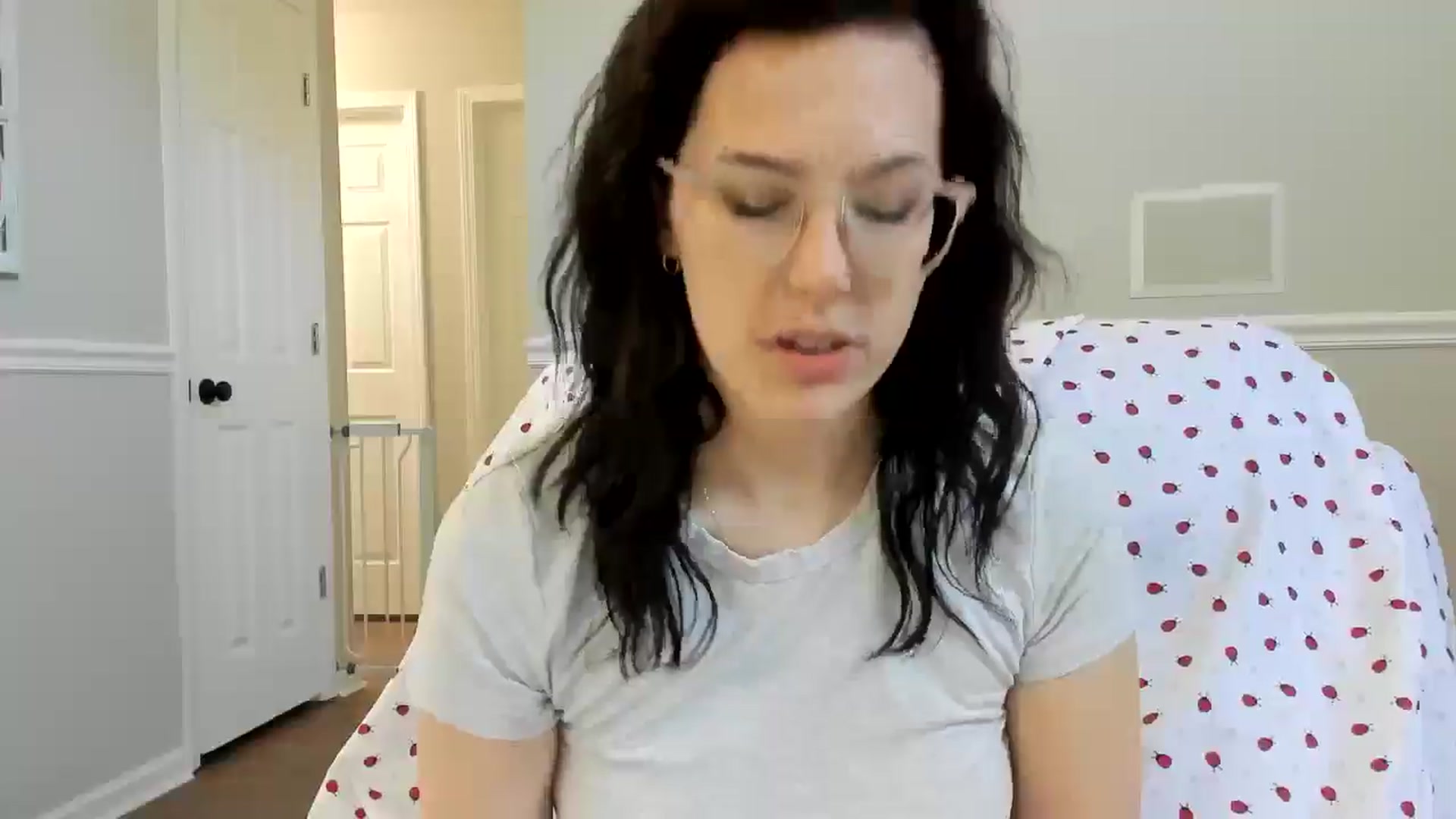 Gallery image thumbnail from luvbugv's myfreecams stream on, 03/03/2025, 20:57 image 7 of 20