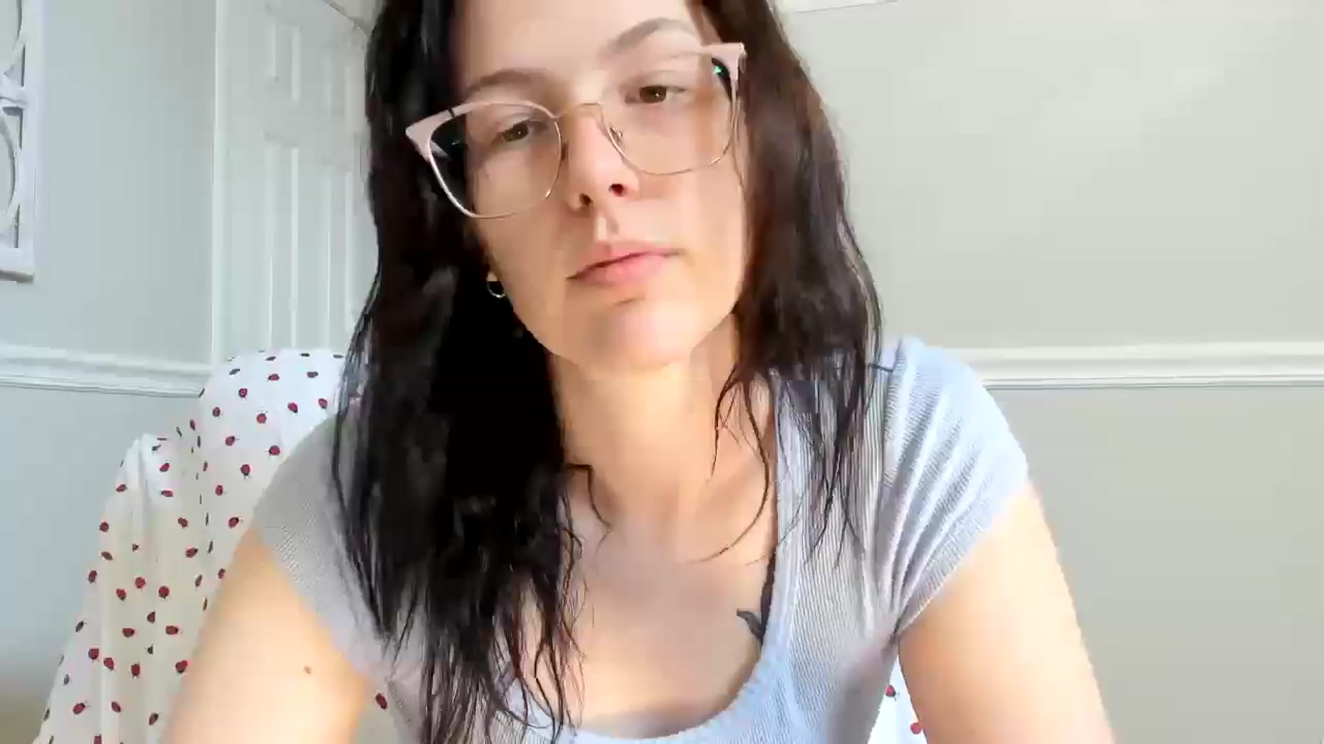 Gallery image thumbnail from luvbugv's myfreecams stream on, 04/14/2025, 15:09 image 20 of 20