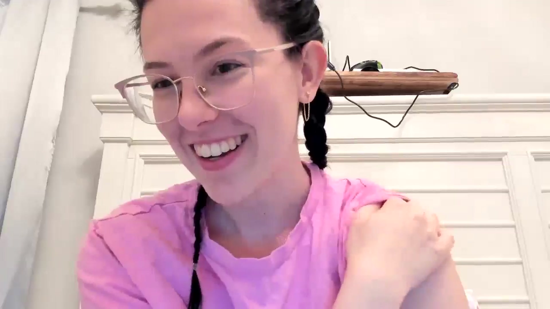 Gallery image thumbnail from luvbugv's myfreecams stream on, 04/23/2025, 13:39 image 14 of 20