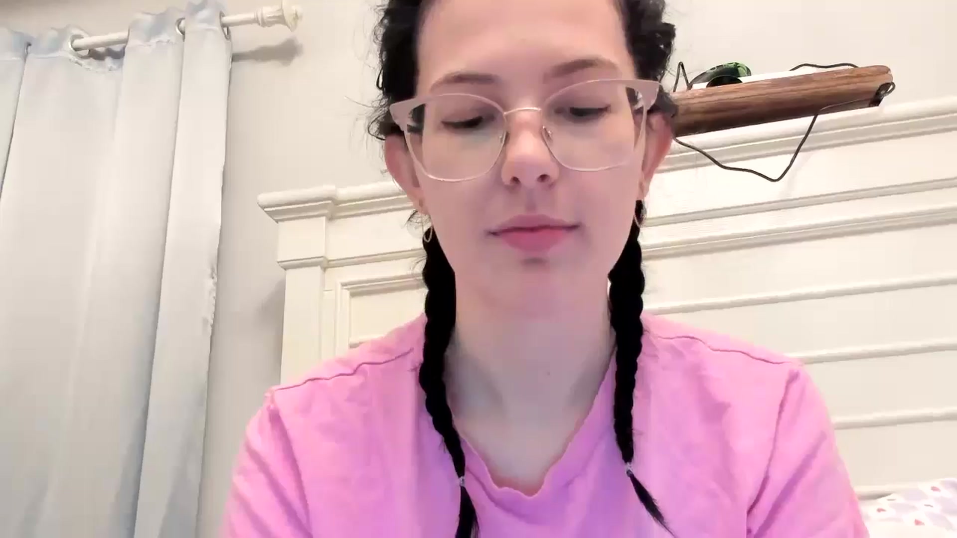 Gallery image thumbnail from luvbugv's myfreecams stream on, 04/23/2025, 14:25 image 11 of 20