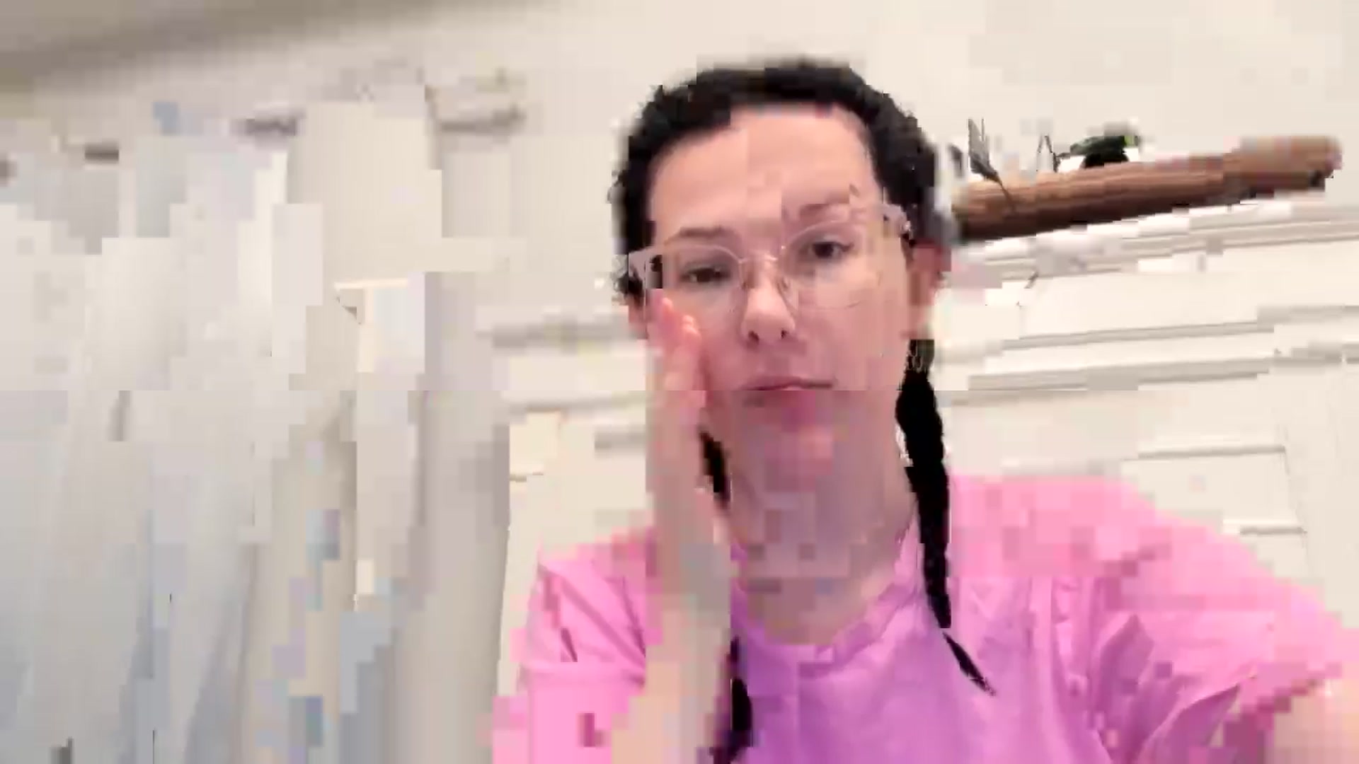 Gallery image thumbnail from luvbugv's myfreecams stream on, 04/23/2025, 14:25 image 7 of 20