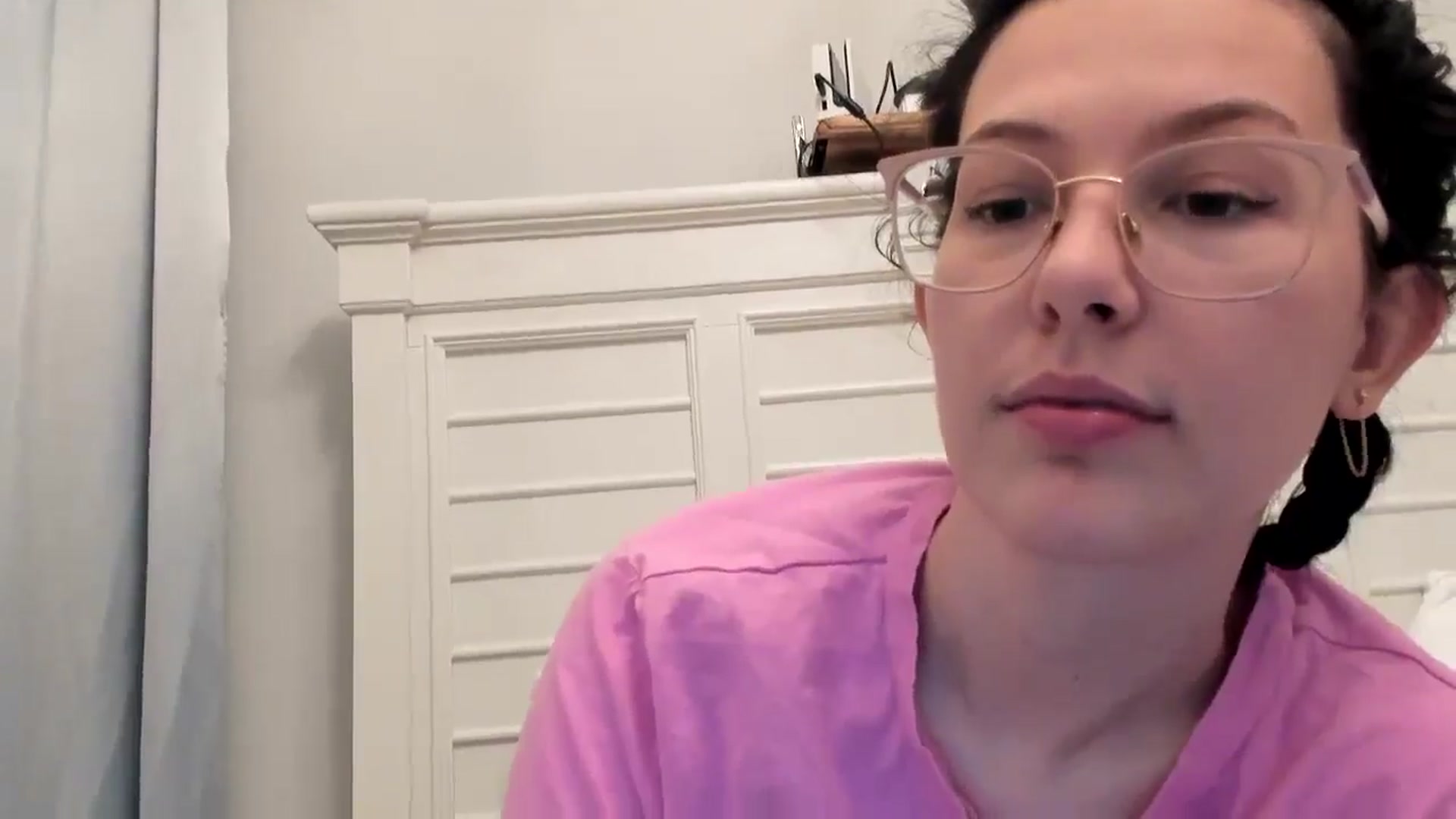 Gallery image thumbnail from luvbugv's myfreecams stream on, 04/23/2025, 14:25 image 19 of 20