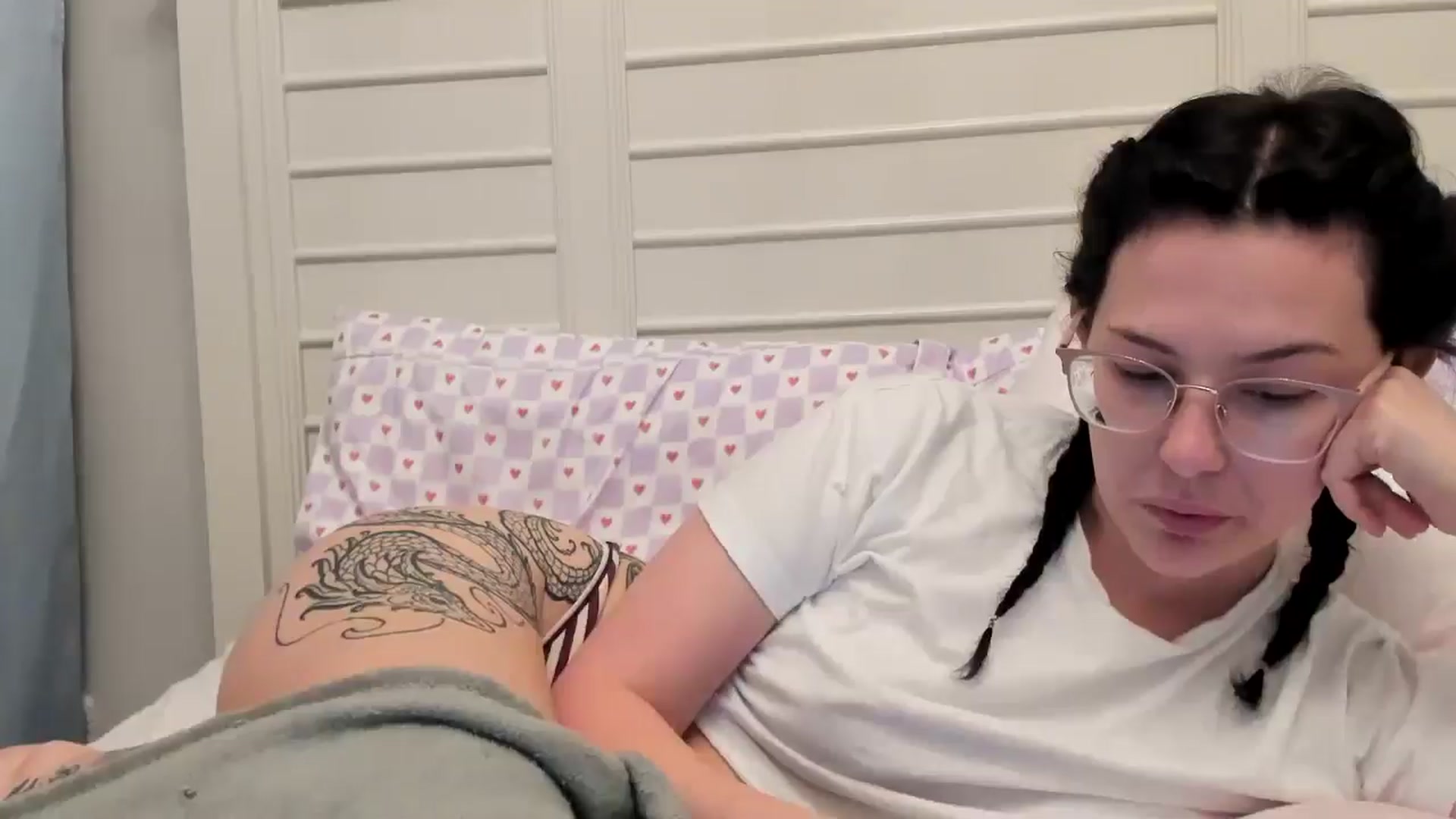 Gallery image thumbnail from luvbugv's myfreecams stream on, 04/25/2025, 15:47 image 15 of 20