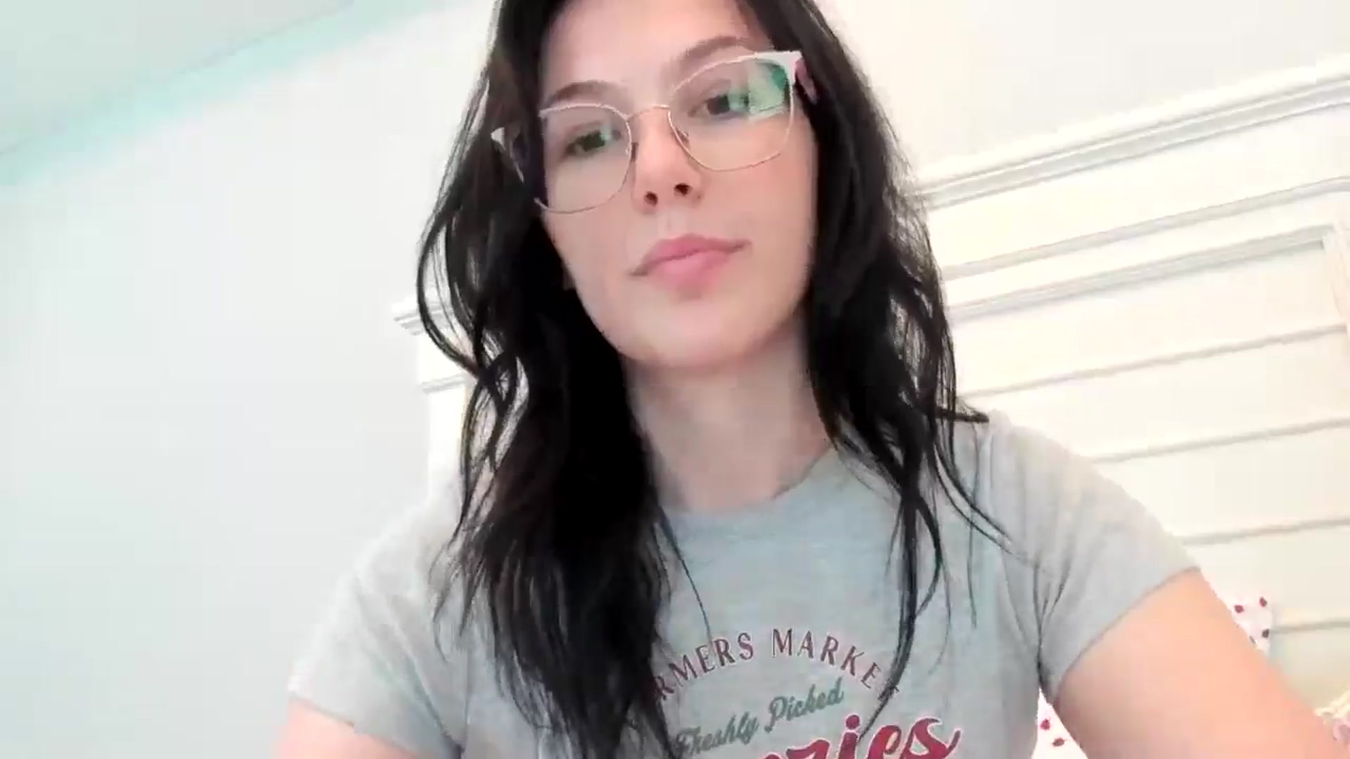 Gallery image thumbnail from luvbugv's myfreecams stream on, 07/07/2025, 15:28 image 15 of 20