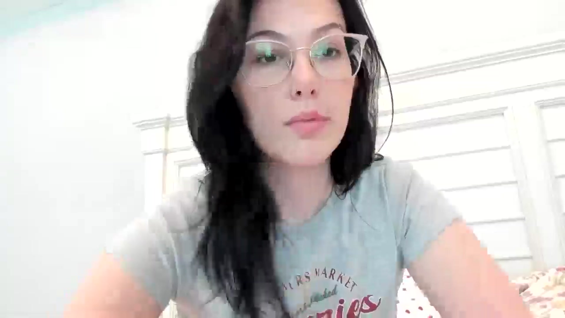 Gallery image thumbnail from luvbugv's myfreecams stream on, 07/07/2025, 15:28 image 12 of 20
