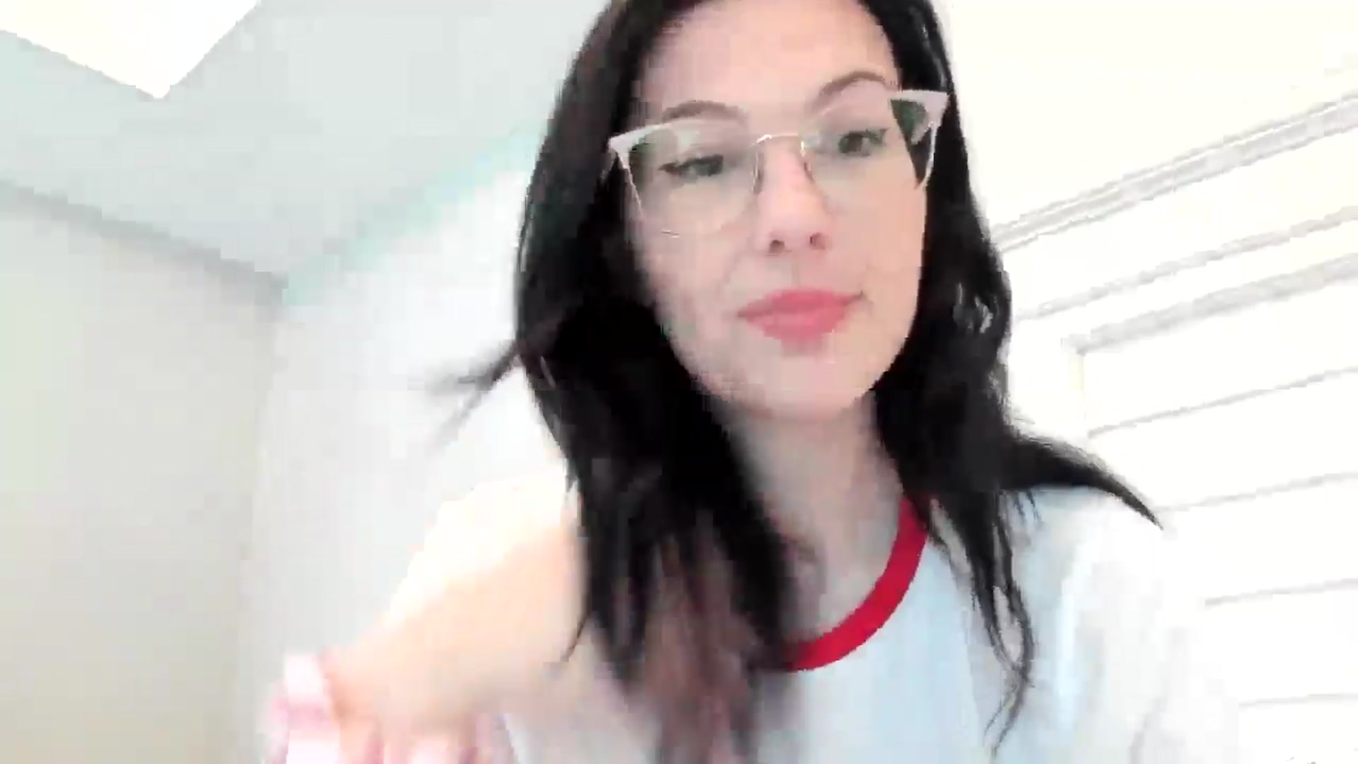 Gallery image thumbnail from luvbugv's myfreecams stream on, 07/08/2025, 16:48 image 3 of 20