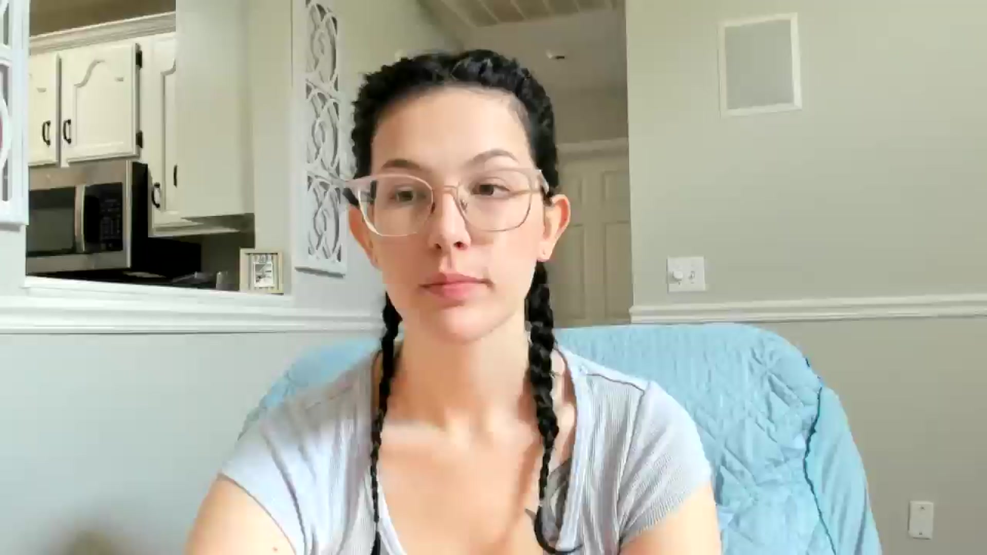 Gallery image thumbnail from luvbugv's myfreecams stream on, 07/10/2025, 14:24 image 8 of 20