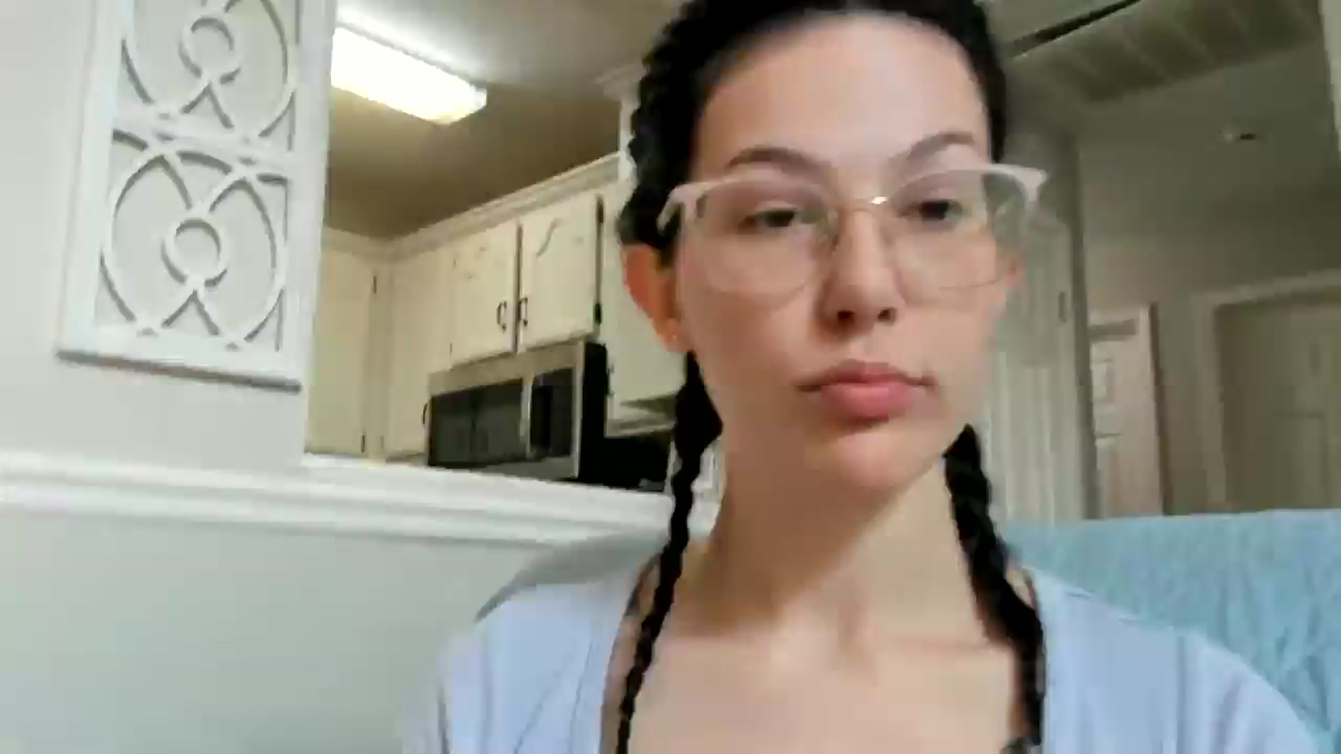 Gallery image thumbnail from luvbugv's myfreecams stream on, 07/10/2025, 14:24 image 16 of 20
