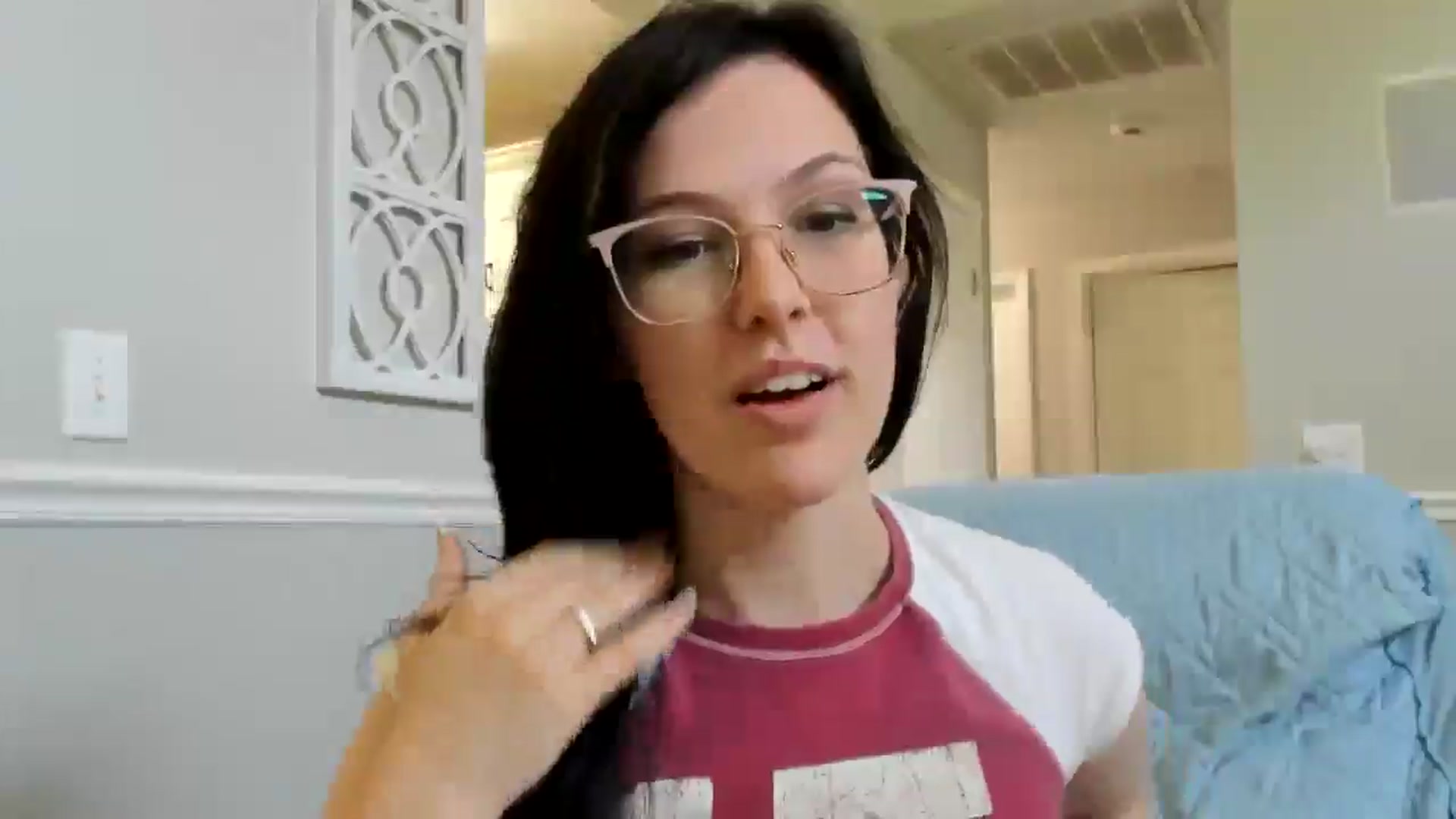 Gallery image thumbnail from luvbugv's myfreecams stream on, 07/26/2025, 17:07 image 19 of 20